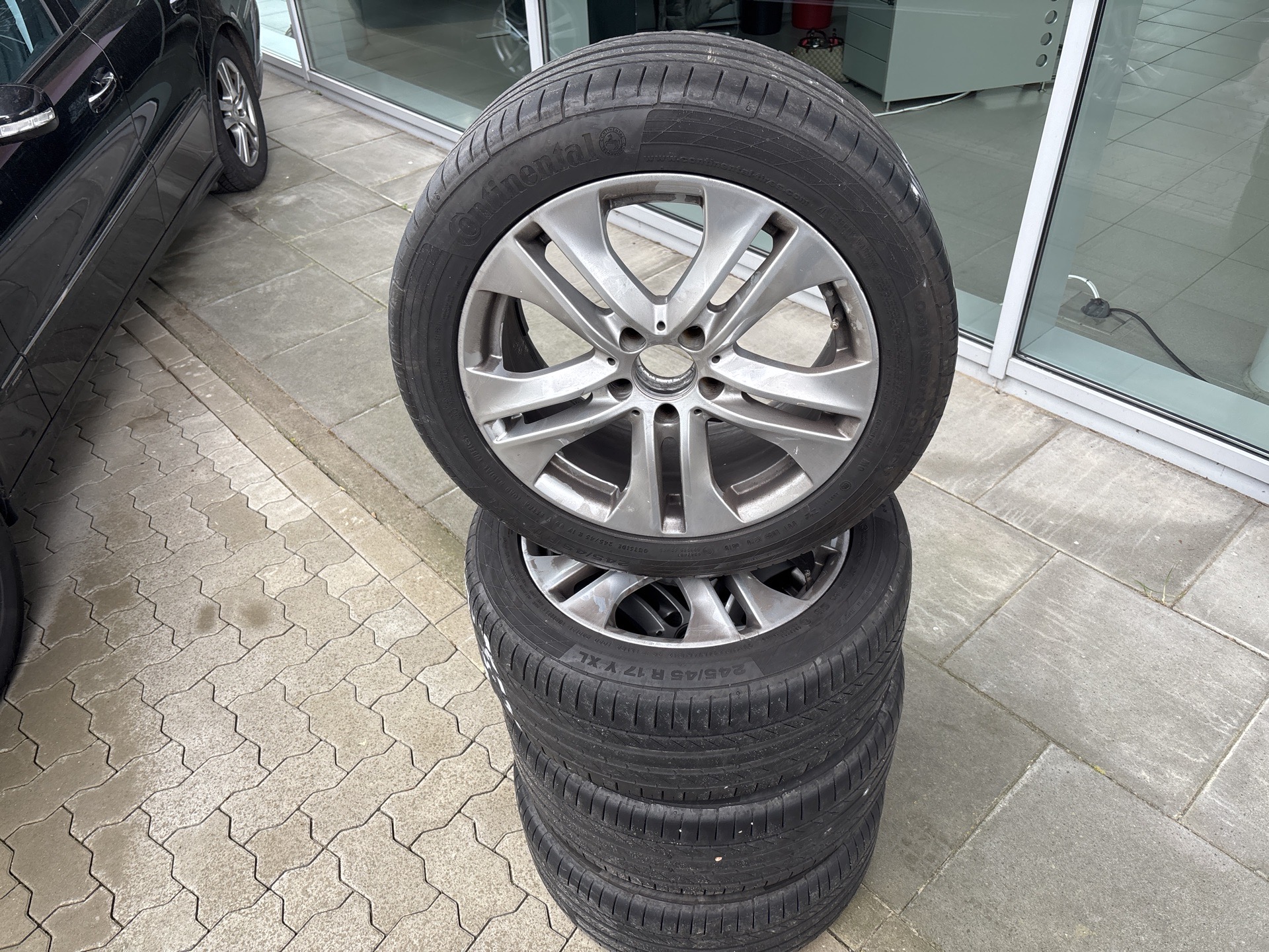 Mercedes-Benz E