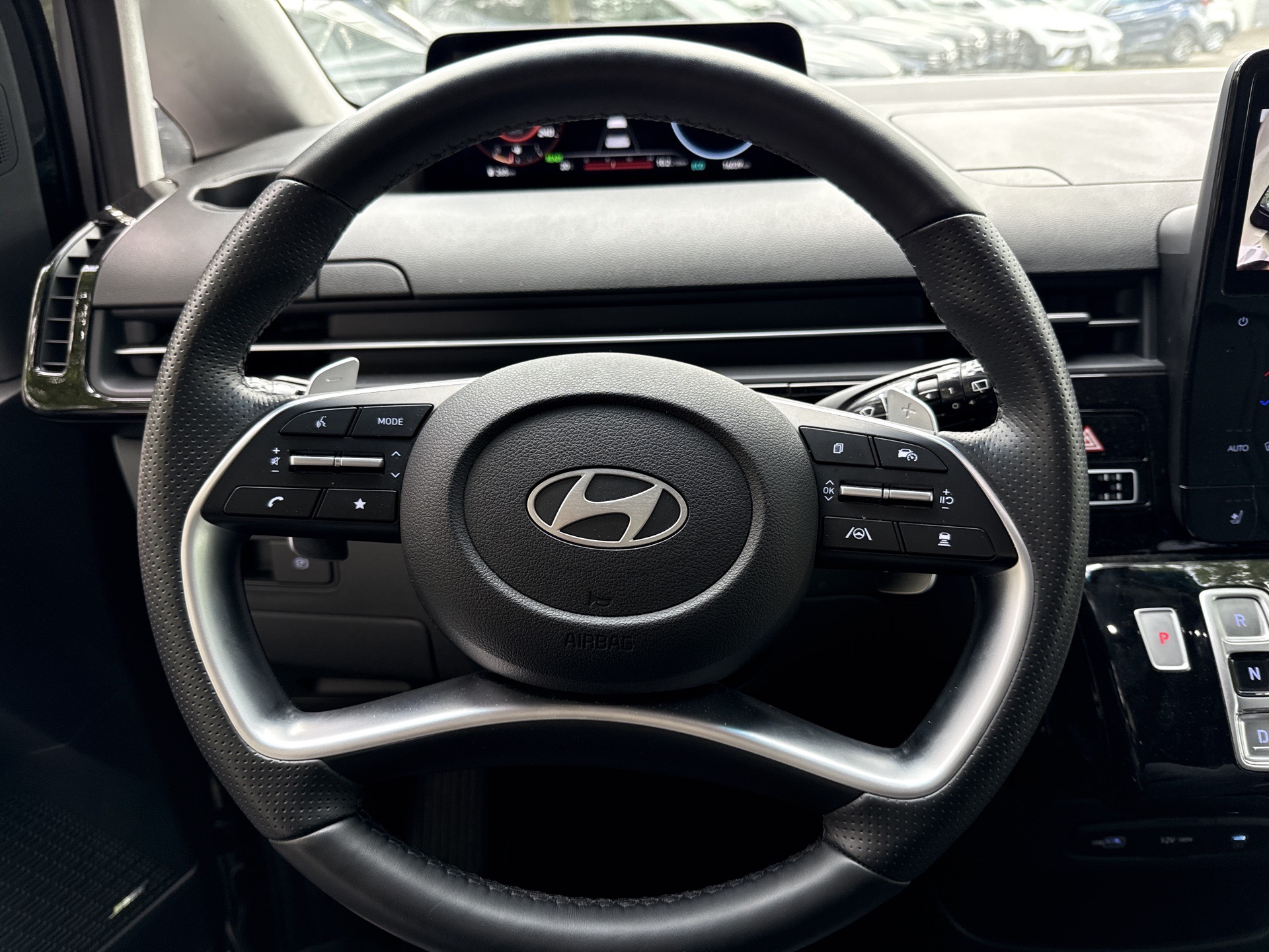 Hyundai Staria