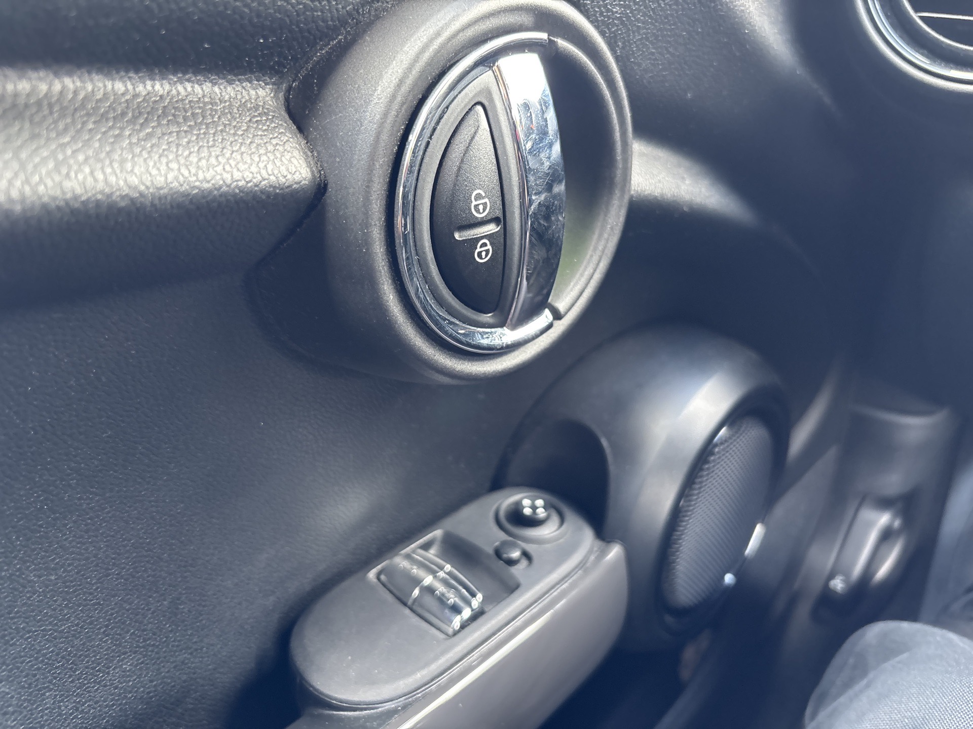 MINI 3-trg
