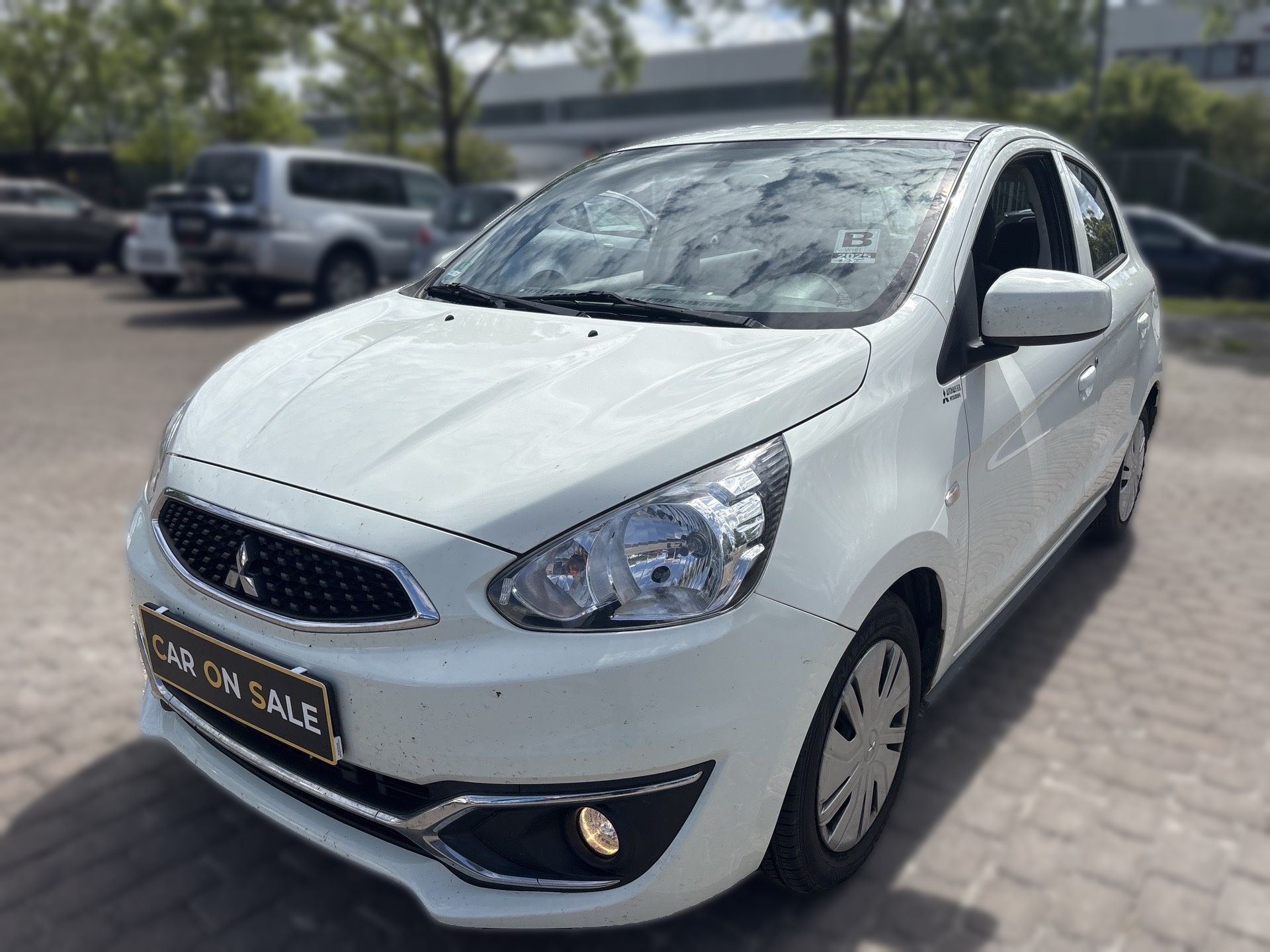 Mitsubishi Space