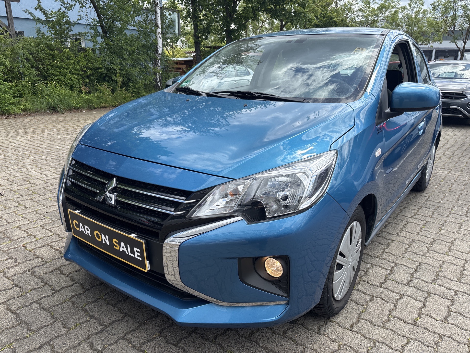 Mitsubishi Space