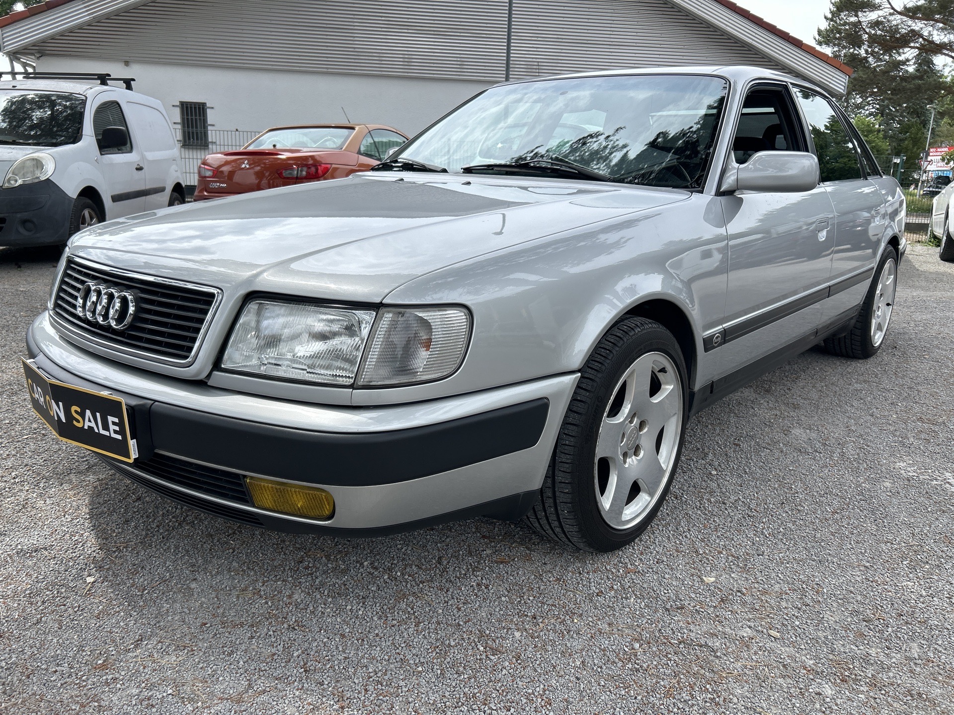 Audi 100
