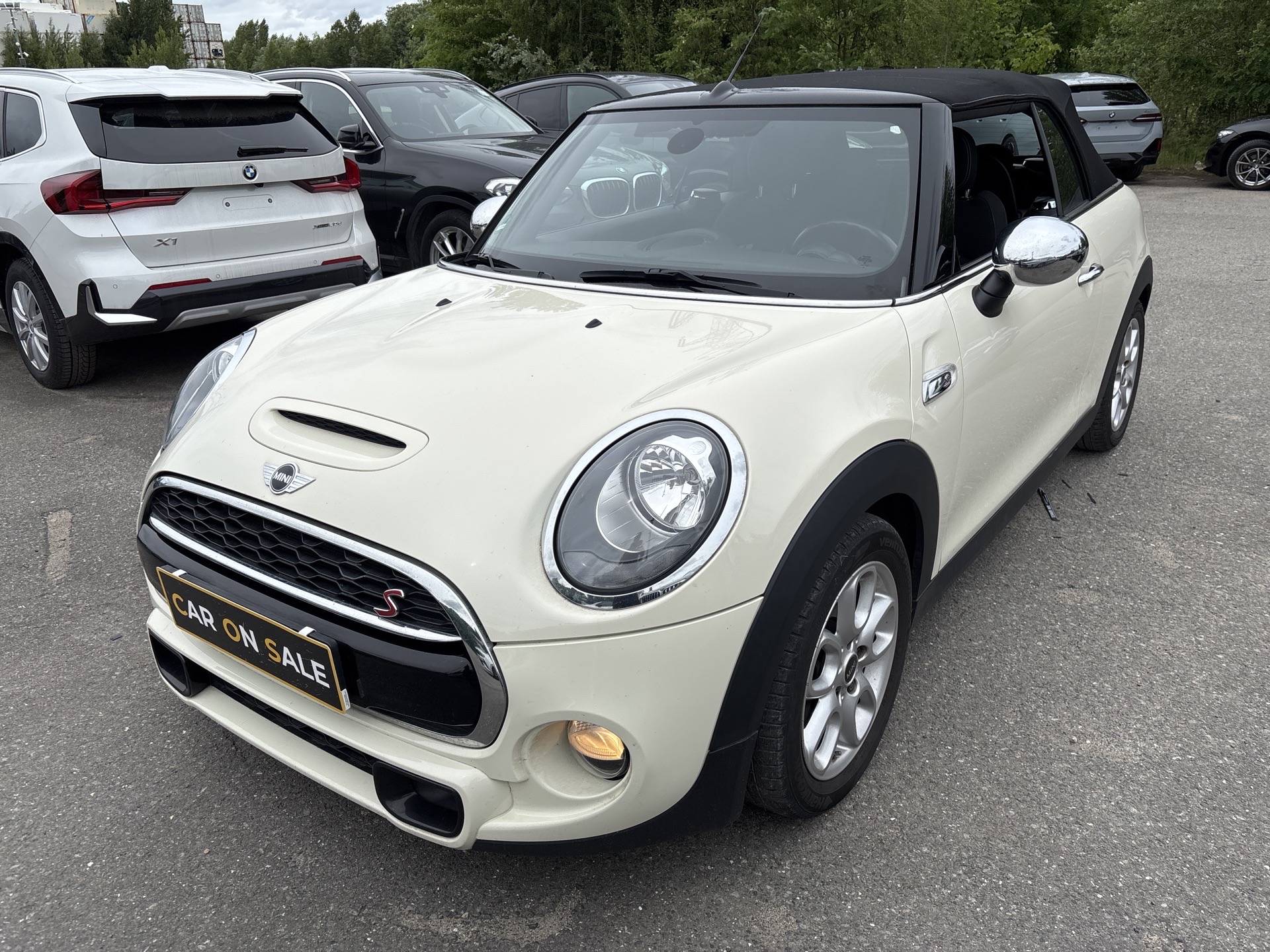 MINI Cabrio