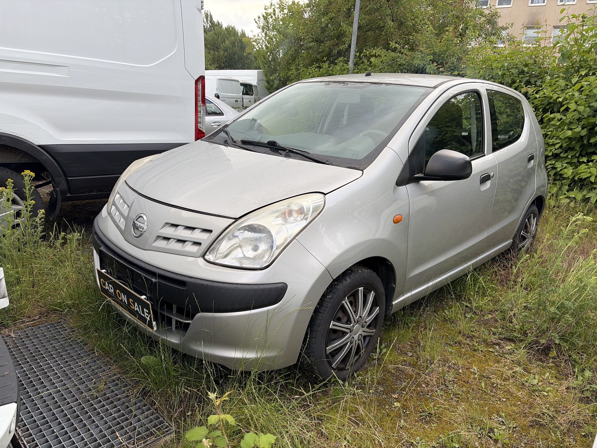 Nissan Pixo