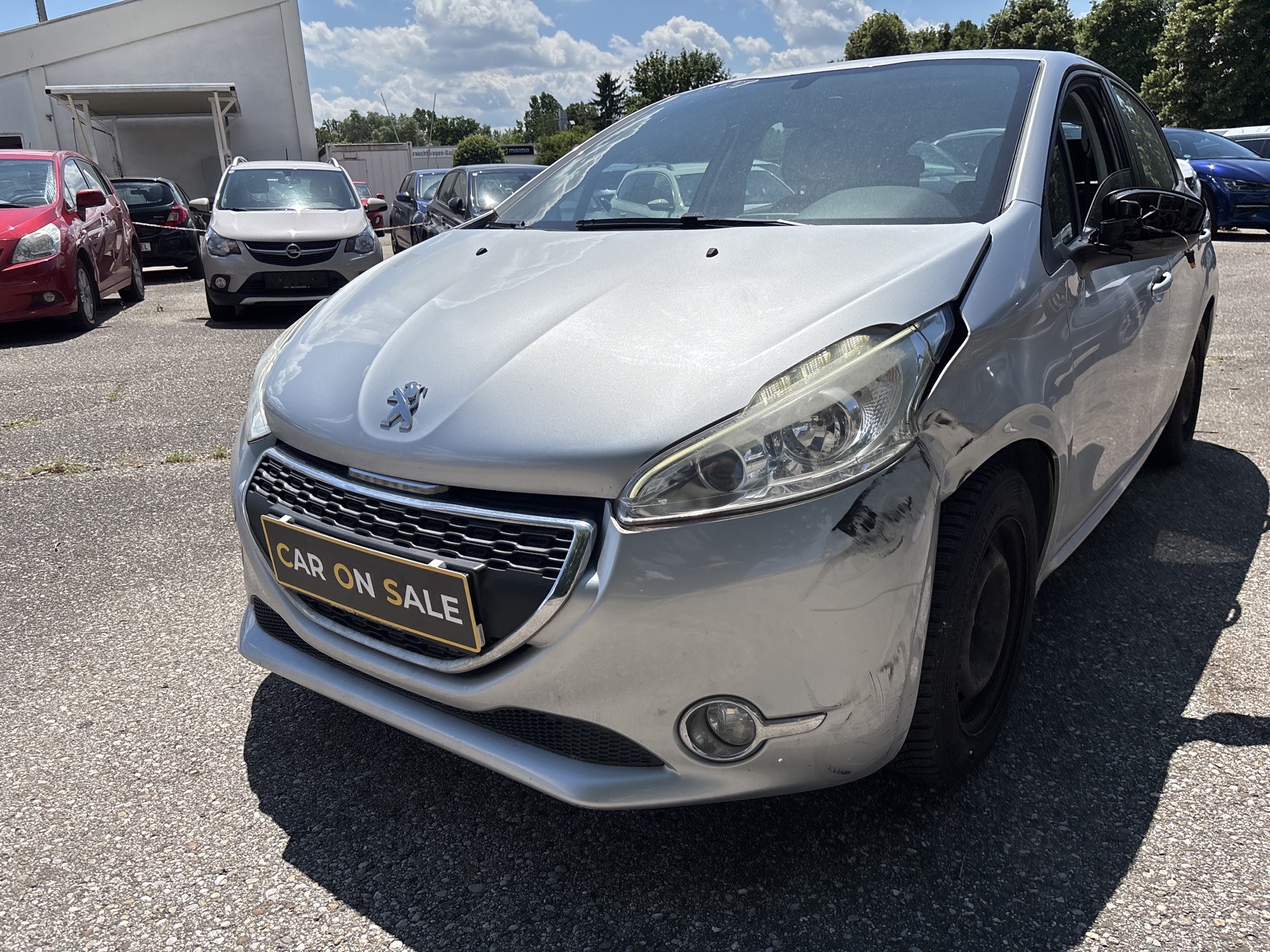 Peugeot 208