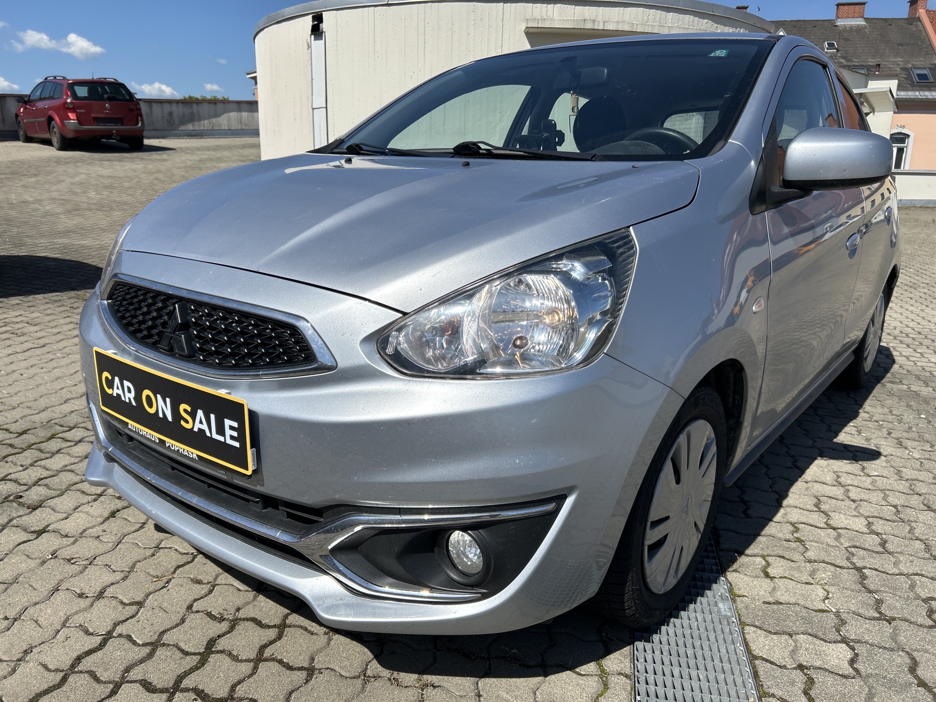 Mitsubishi Space