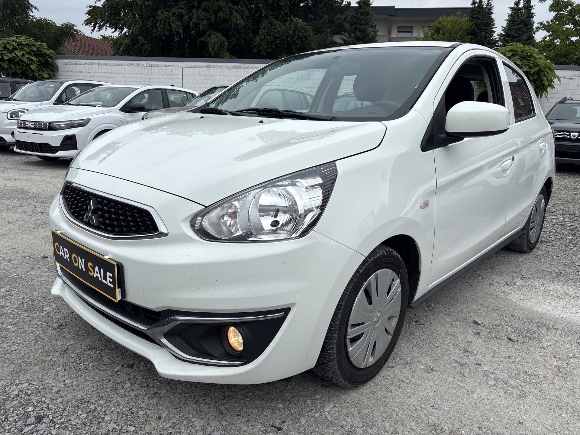 Mitsubishi Space