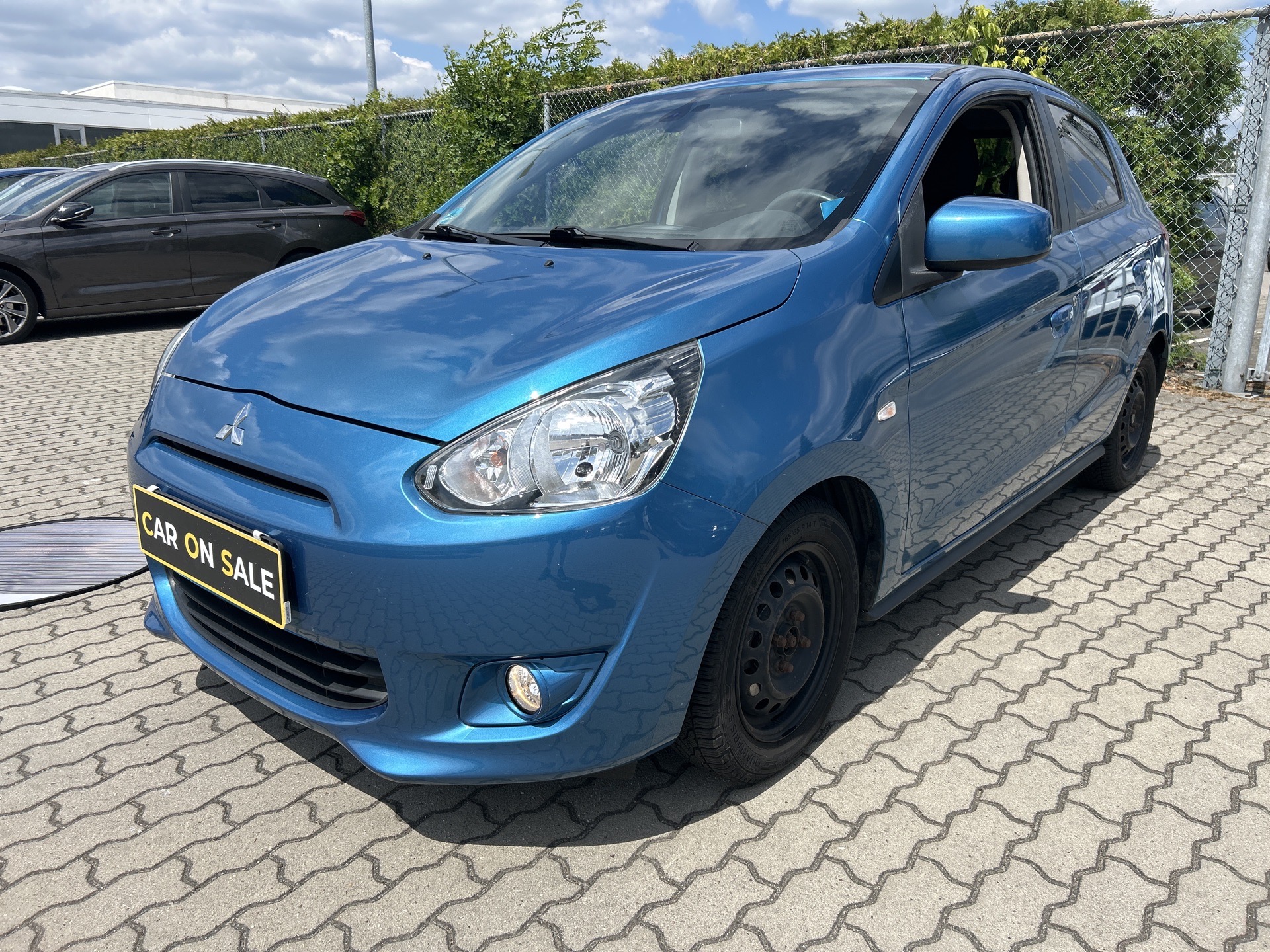Mitsubishi Space