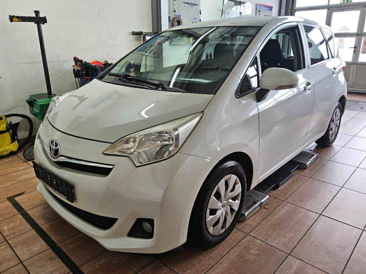 Toyota Verso-S
