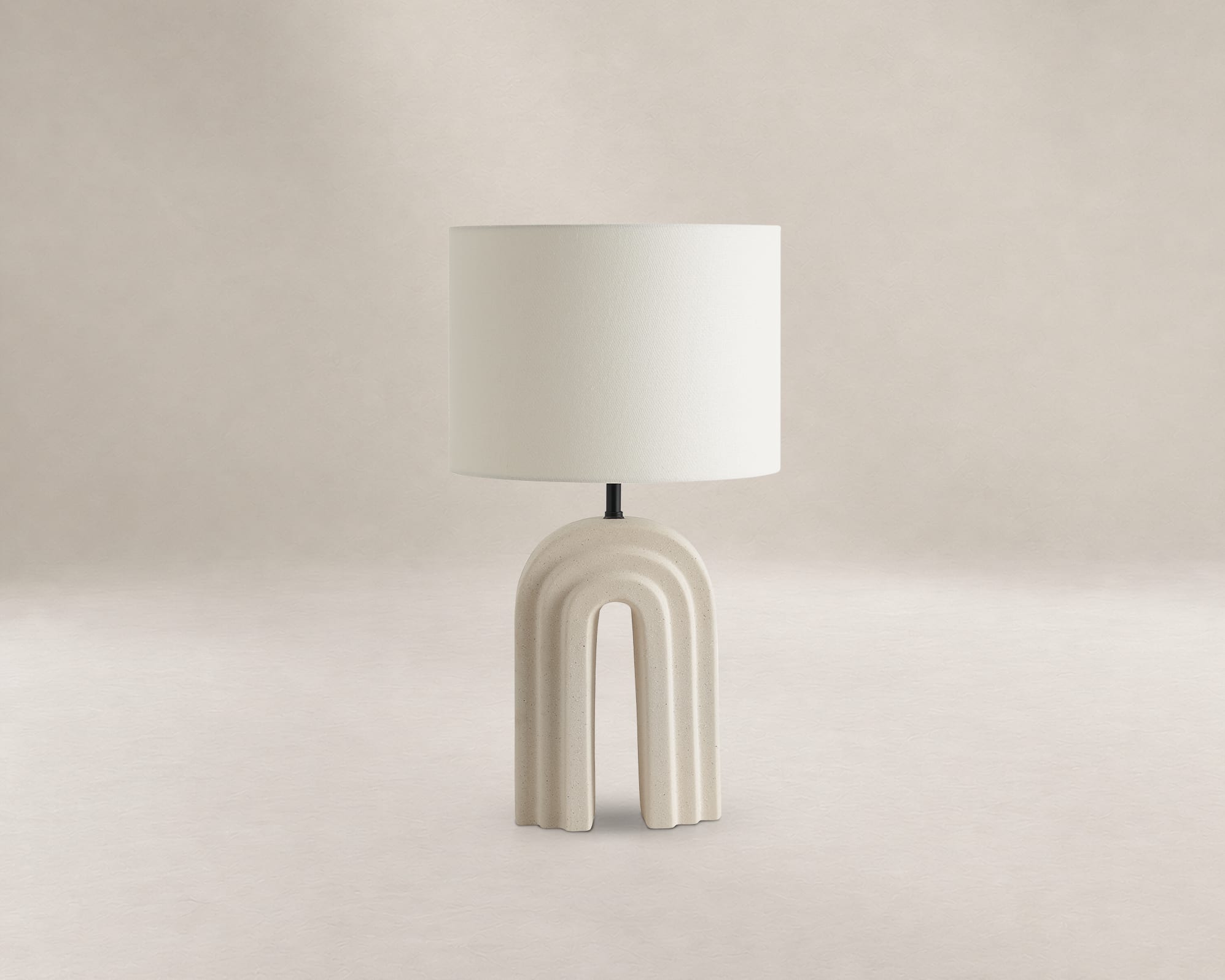 Blanc Arched Table Lamp 1