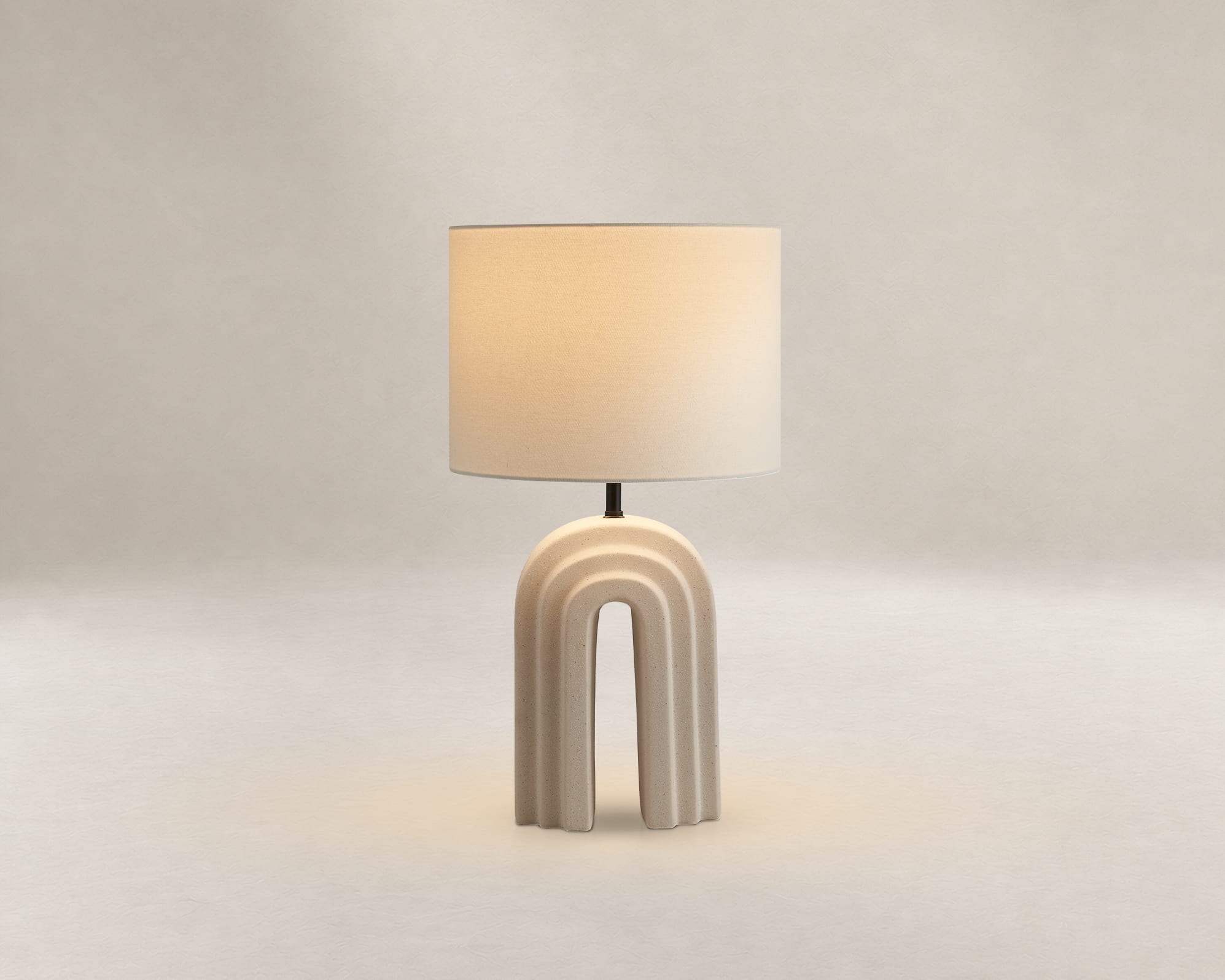 Blanc Arched Table Lamp 2