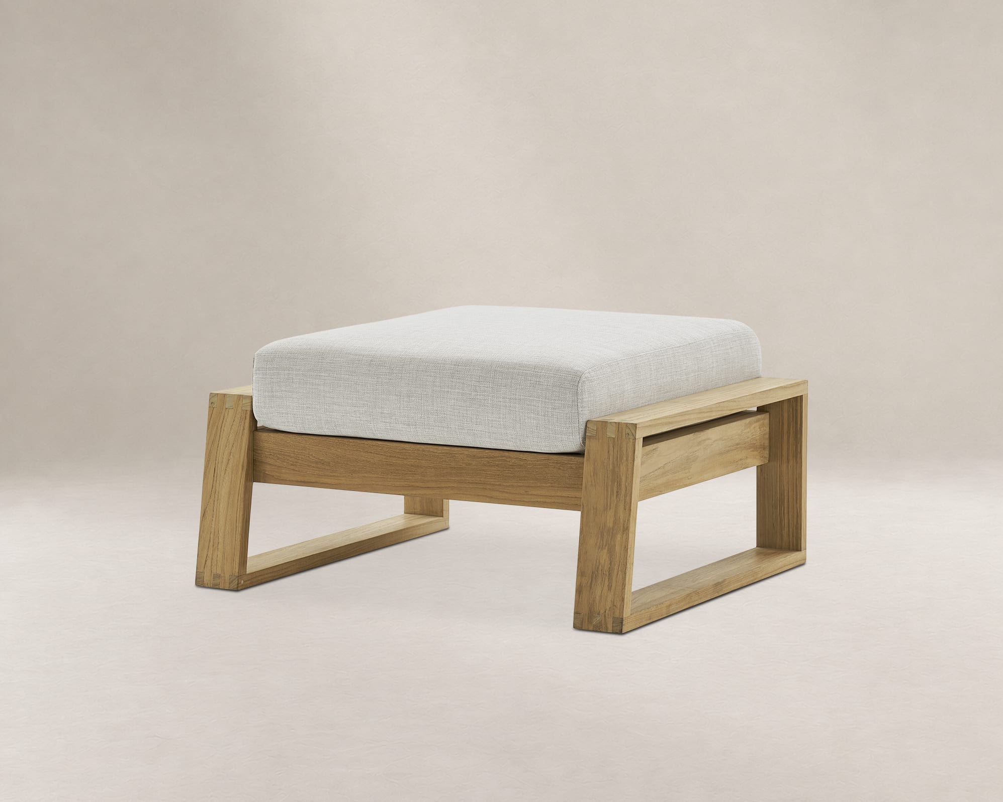 Rio Outdoor Ottoman 1