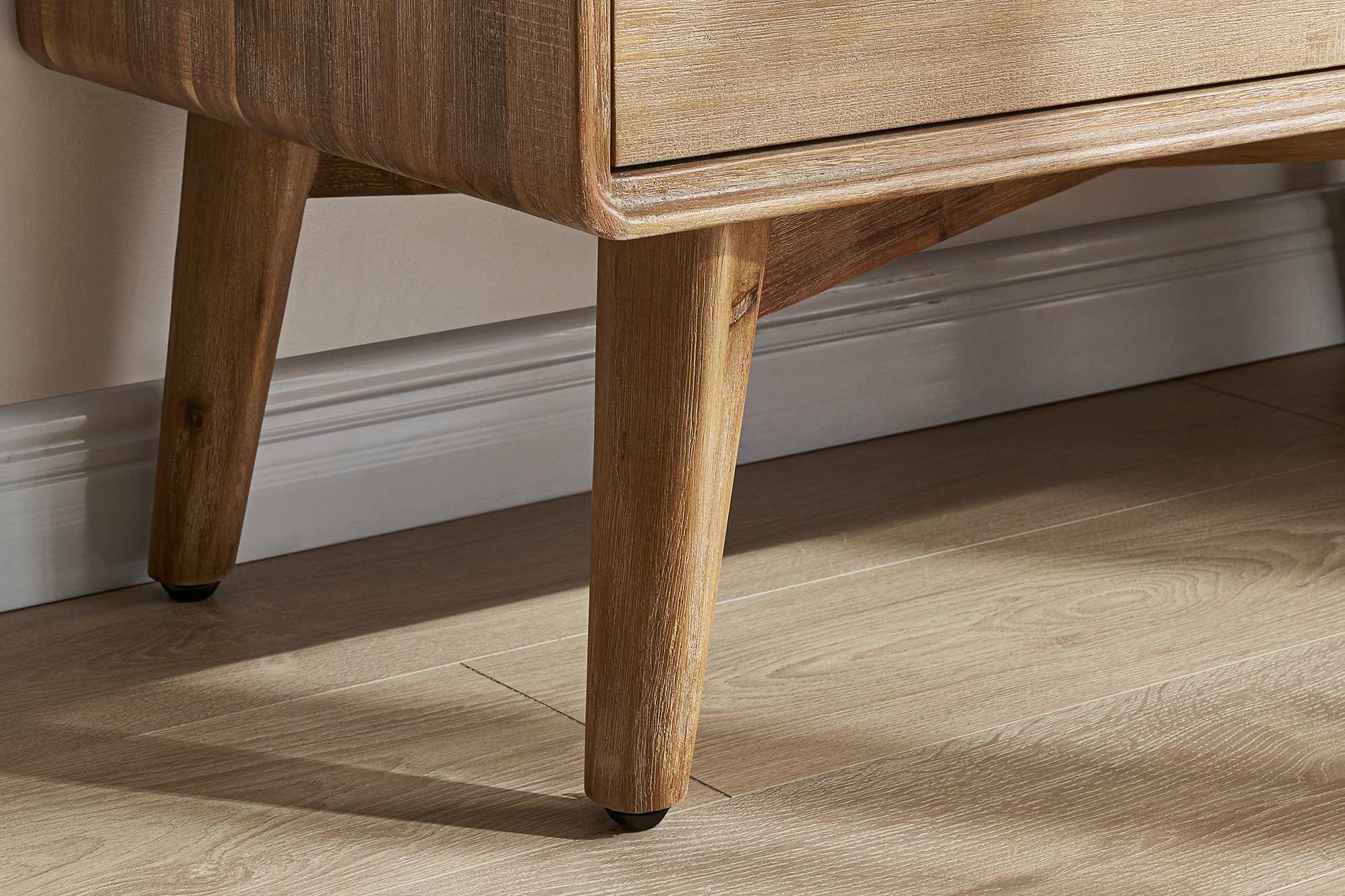 Seb 4-Drawer Dresser 4