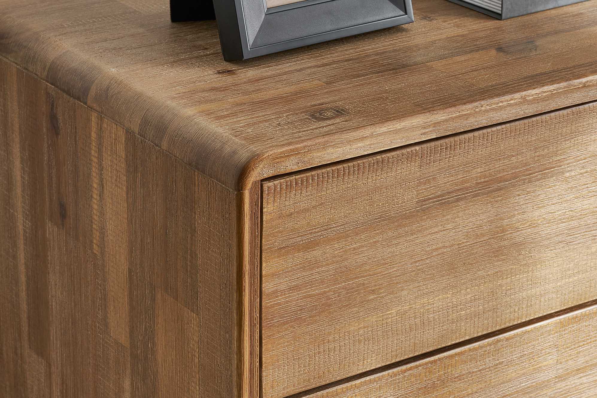 Seb 4-Drawer Dresser 6
