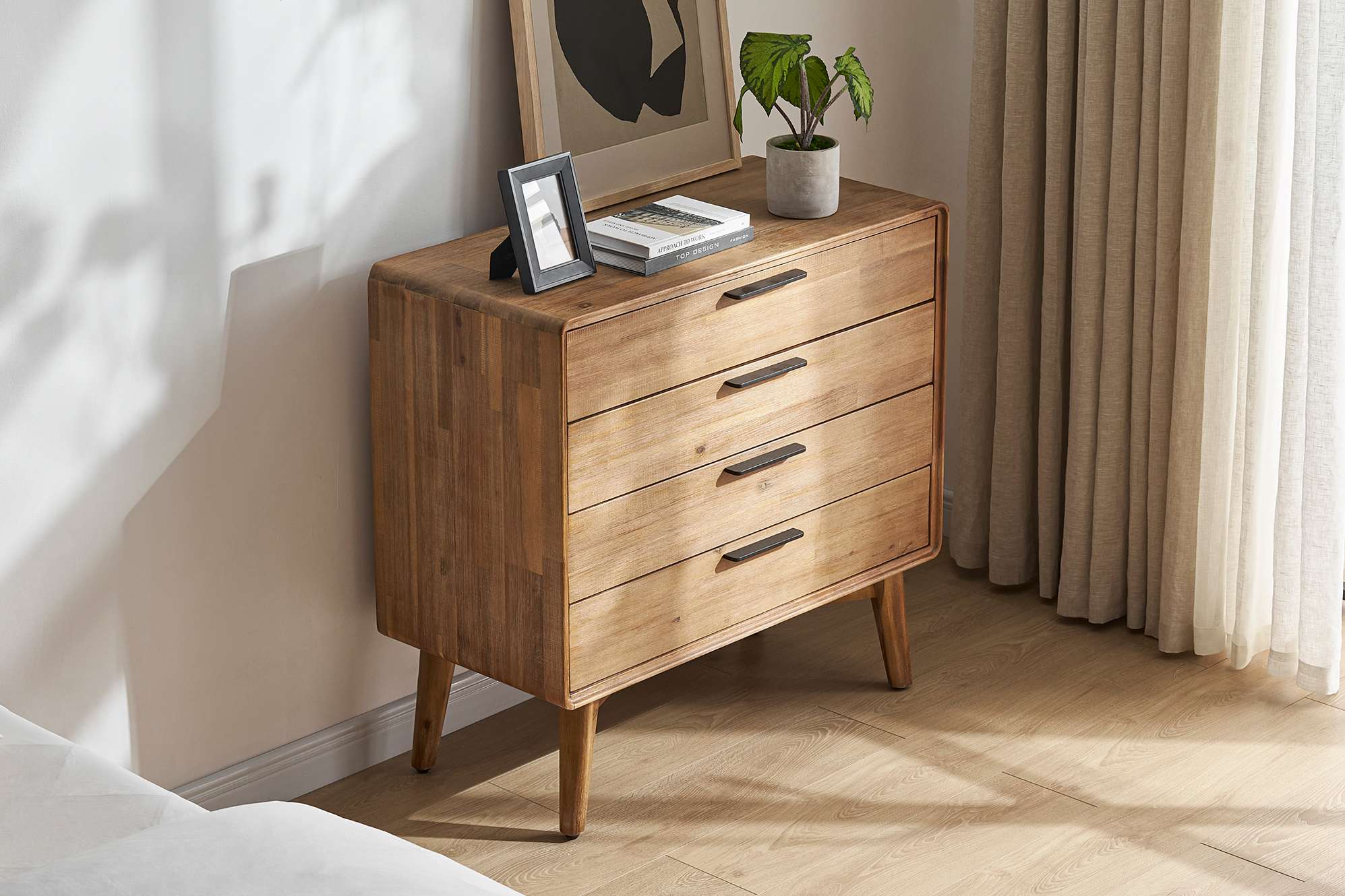 Seb 4-Drawer Dresser 3