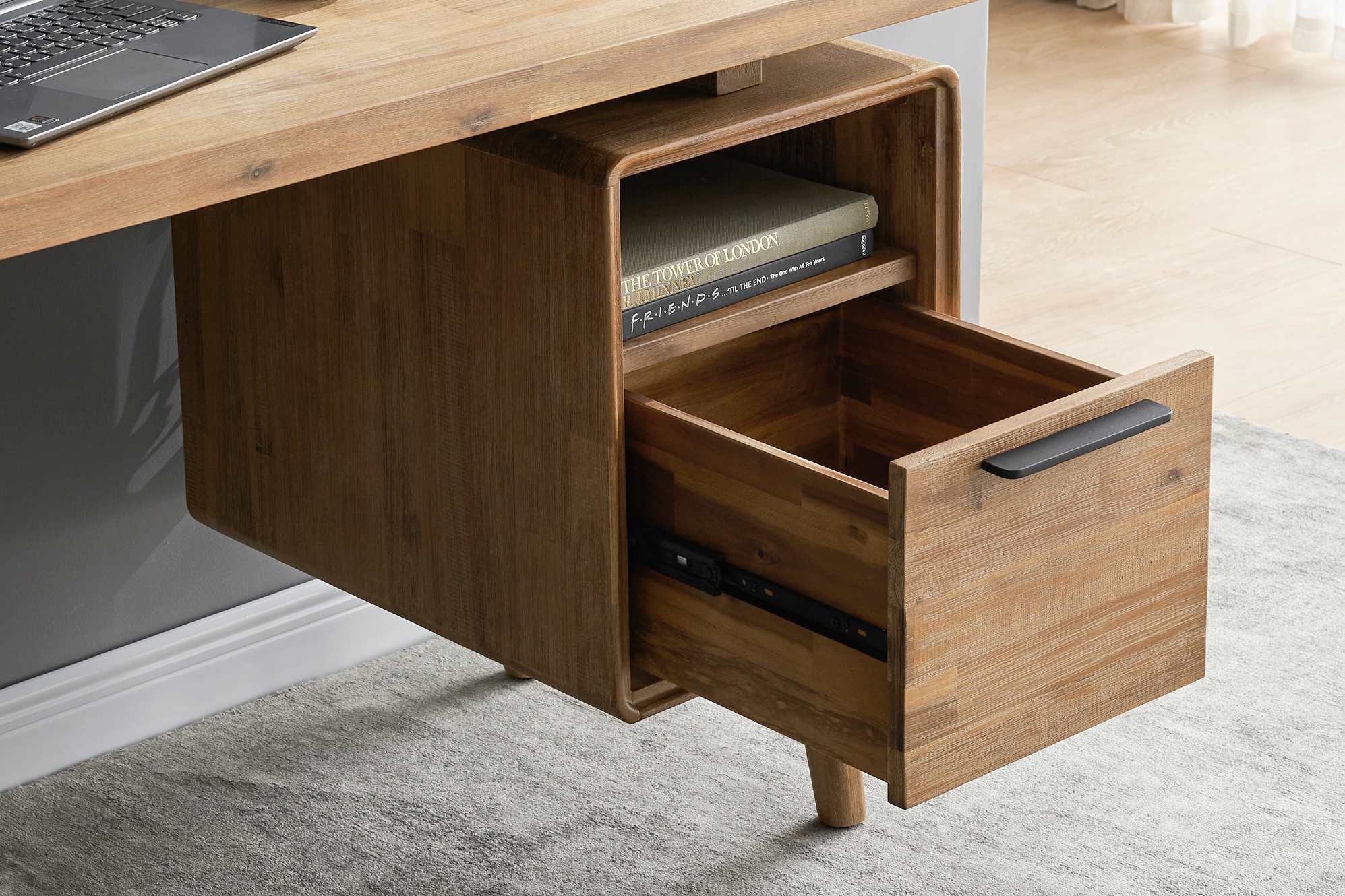 Seb Desk 4