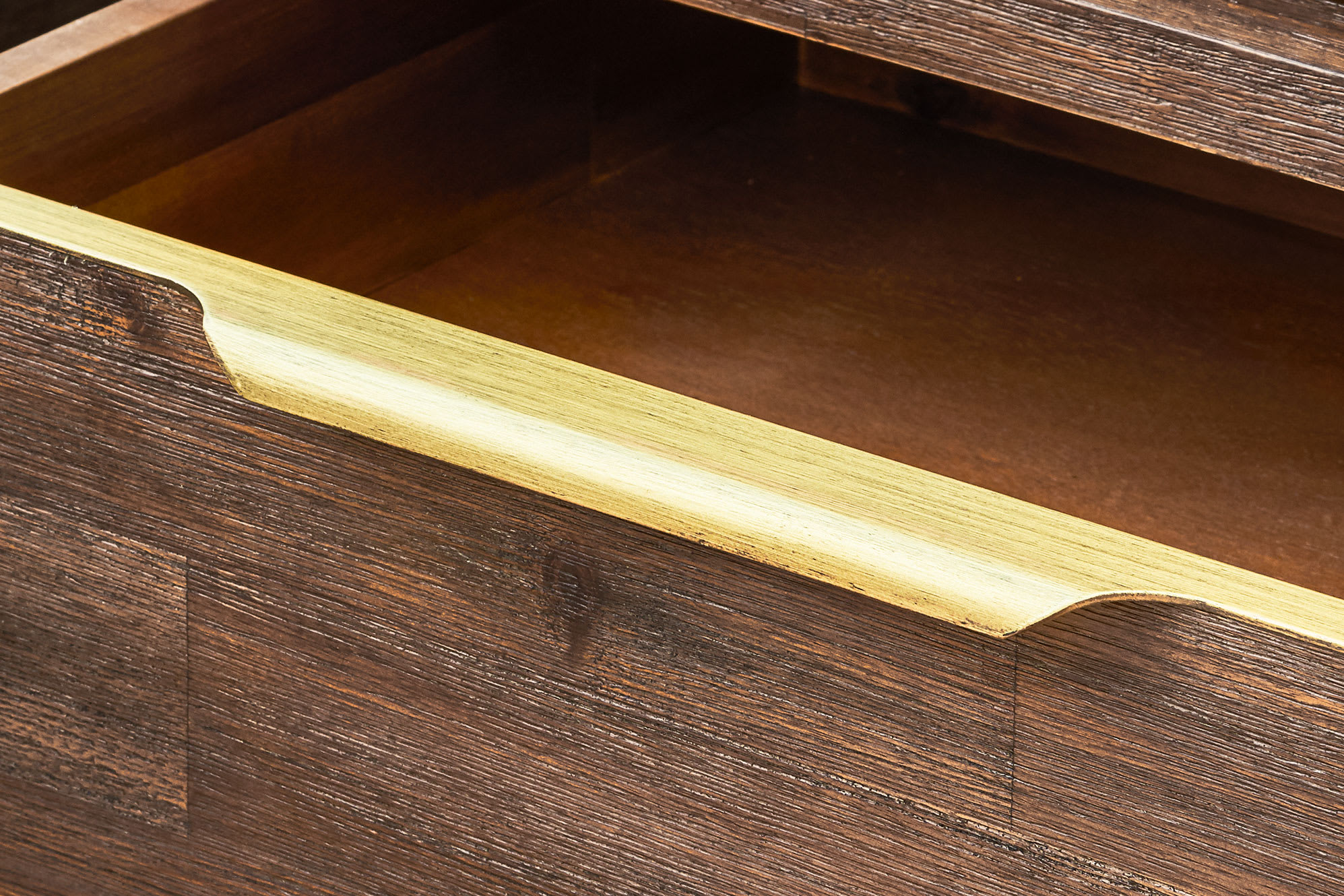 Hudson Bed with 2 Nightstands 11