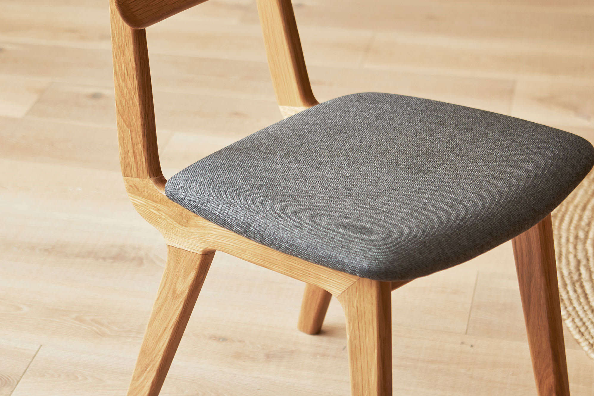 Vincent Dining Table with 4 Chairs, Oak 8