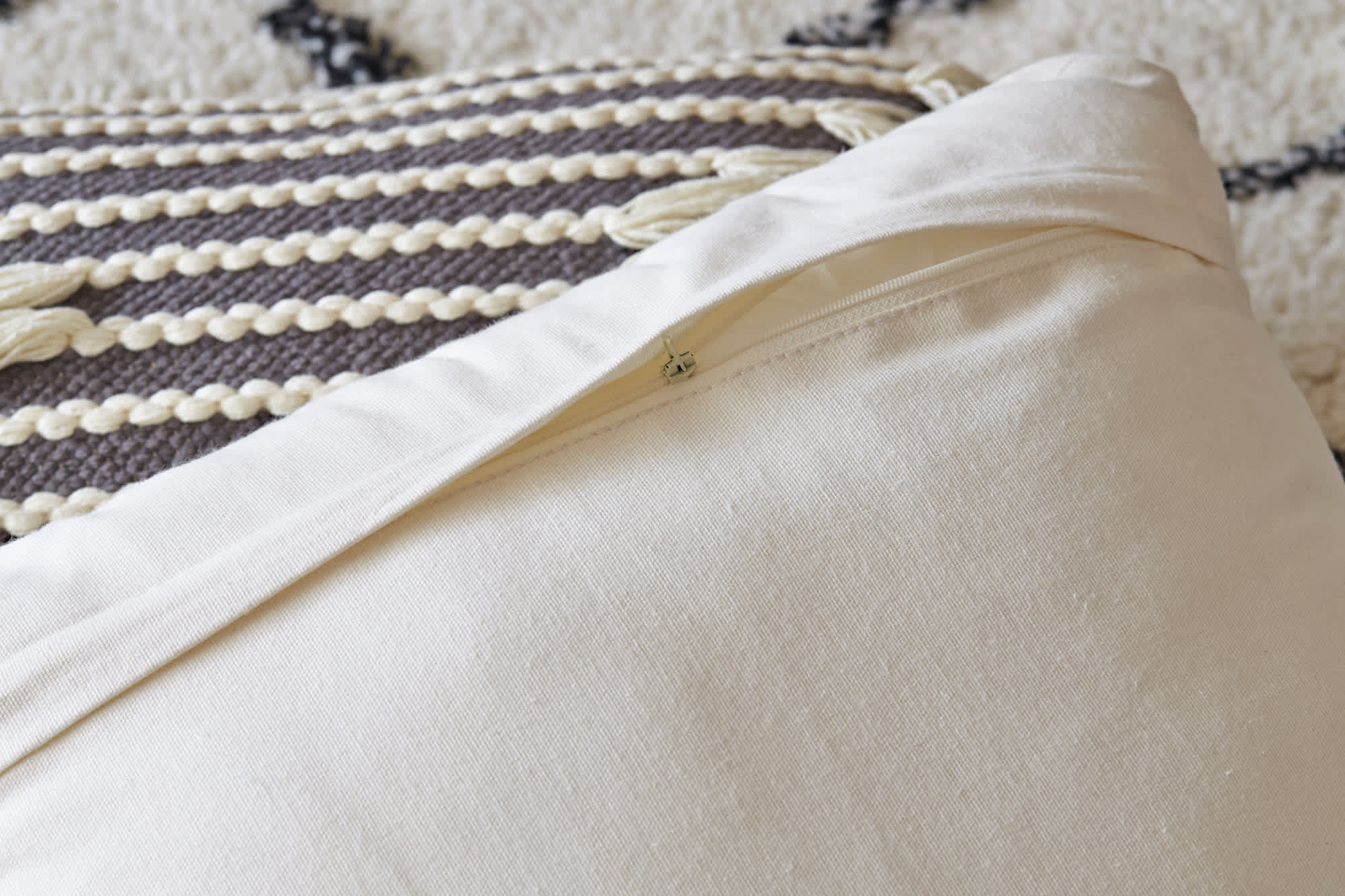 Tammy Rectangular Cushion 3