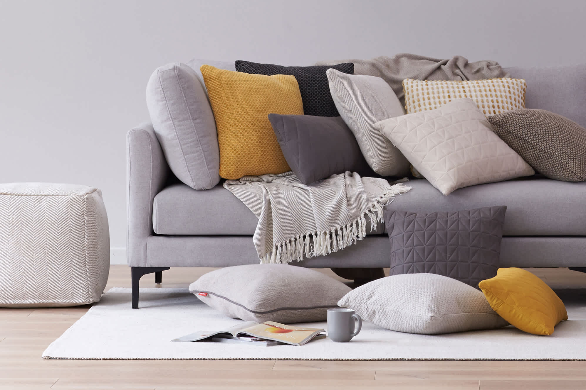 Leon Cushion 1