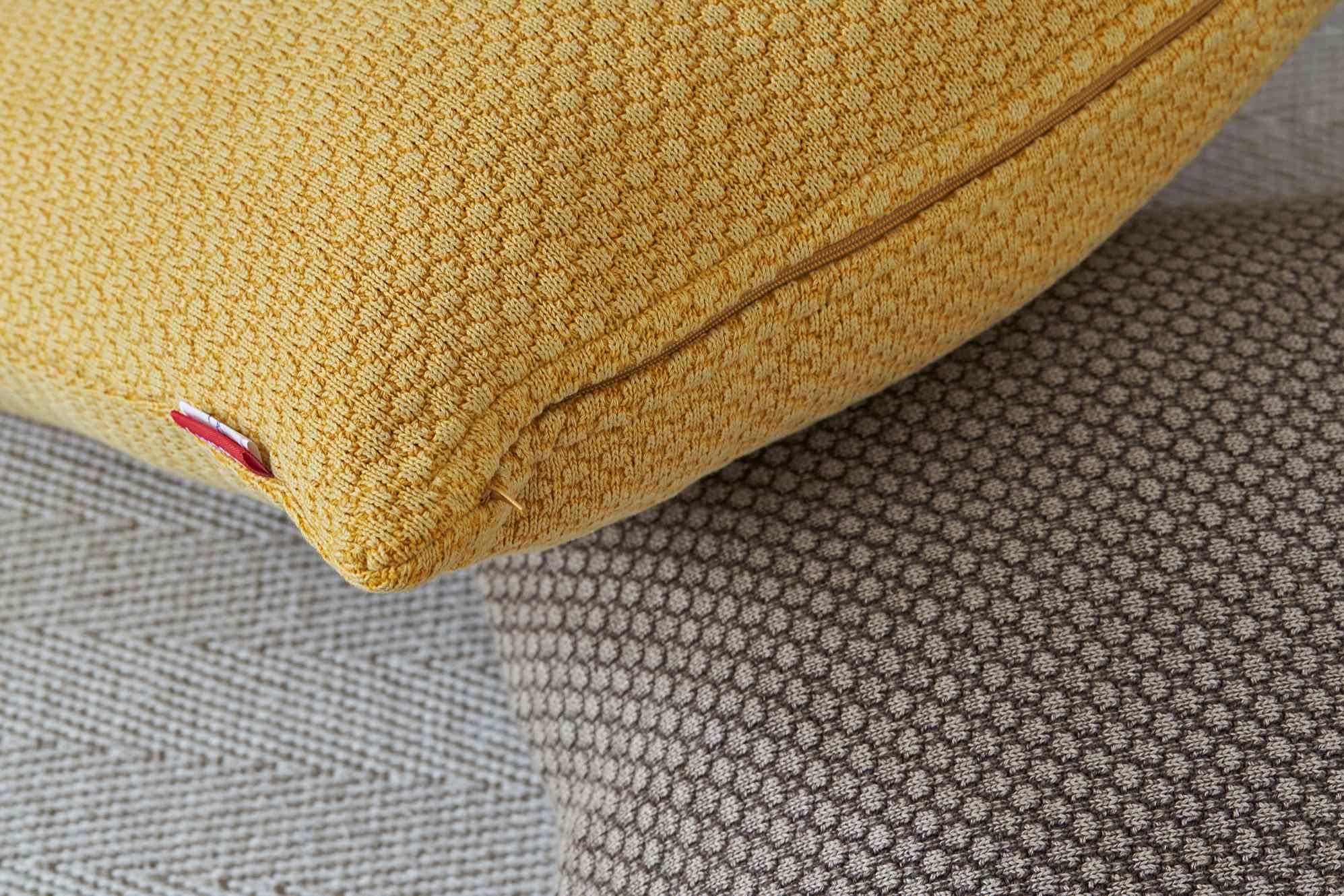 Leon Cushion 2