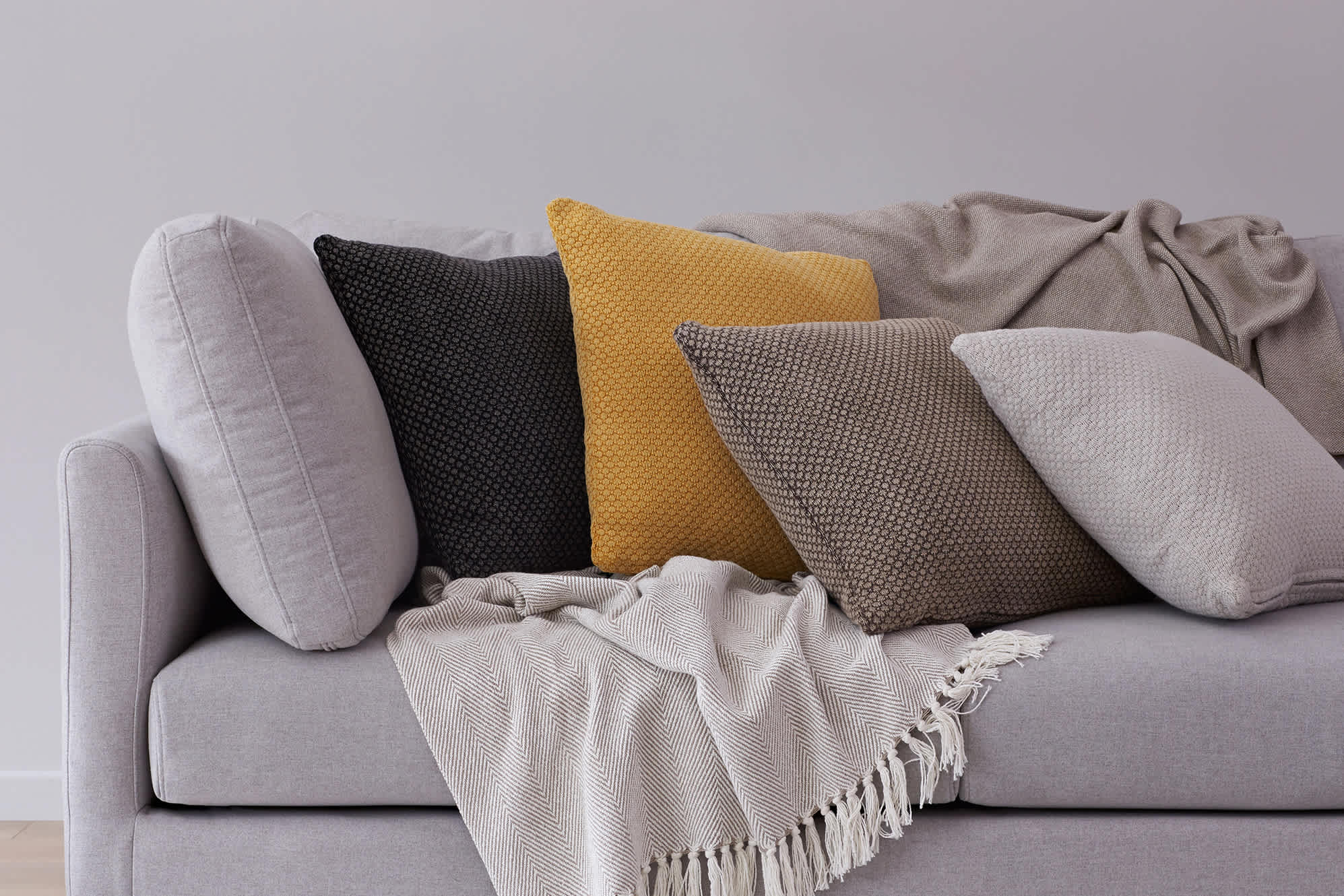 Leon Cushion 4