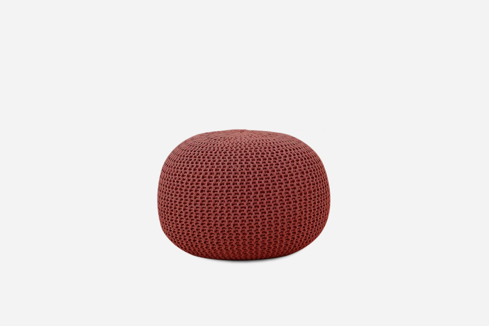 Laura Pouf 1