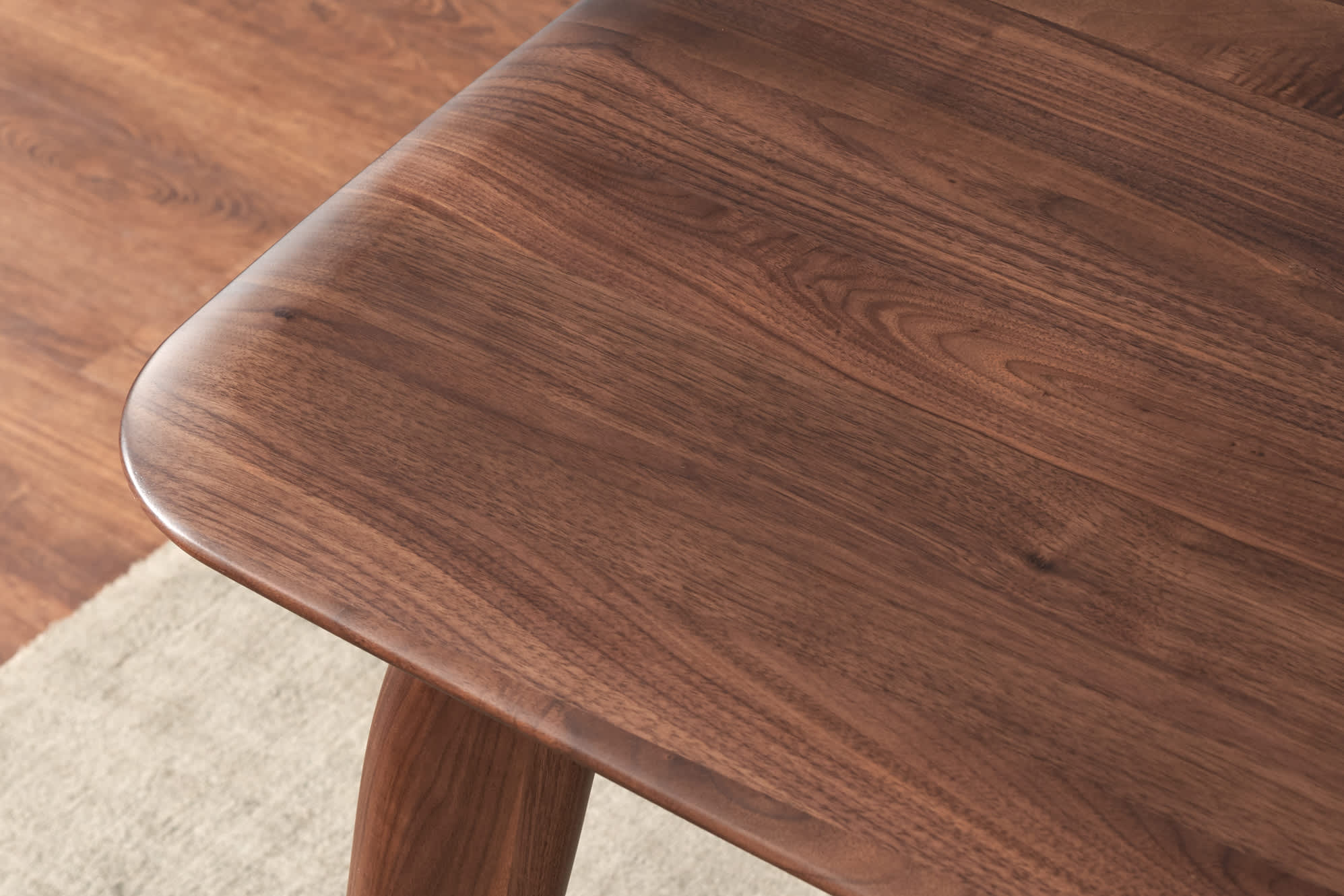 Vincent Dining Table with 4 Joshua Chairs, Walnut 4