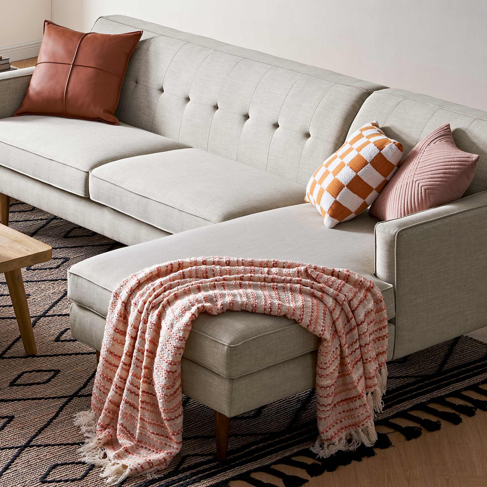 Elias Chaise 5