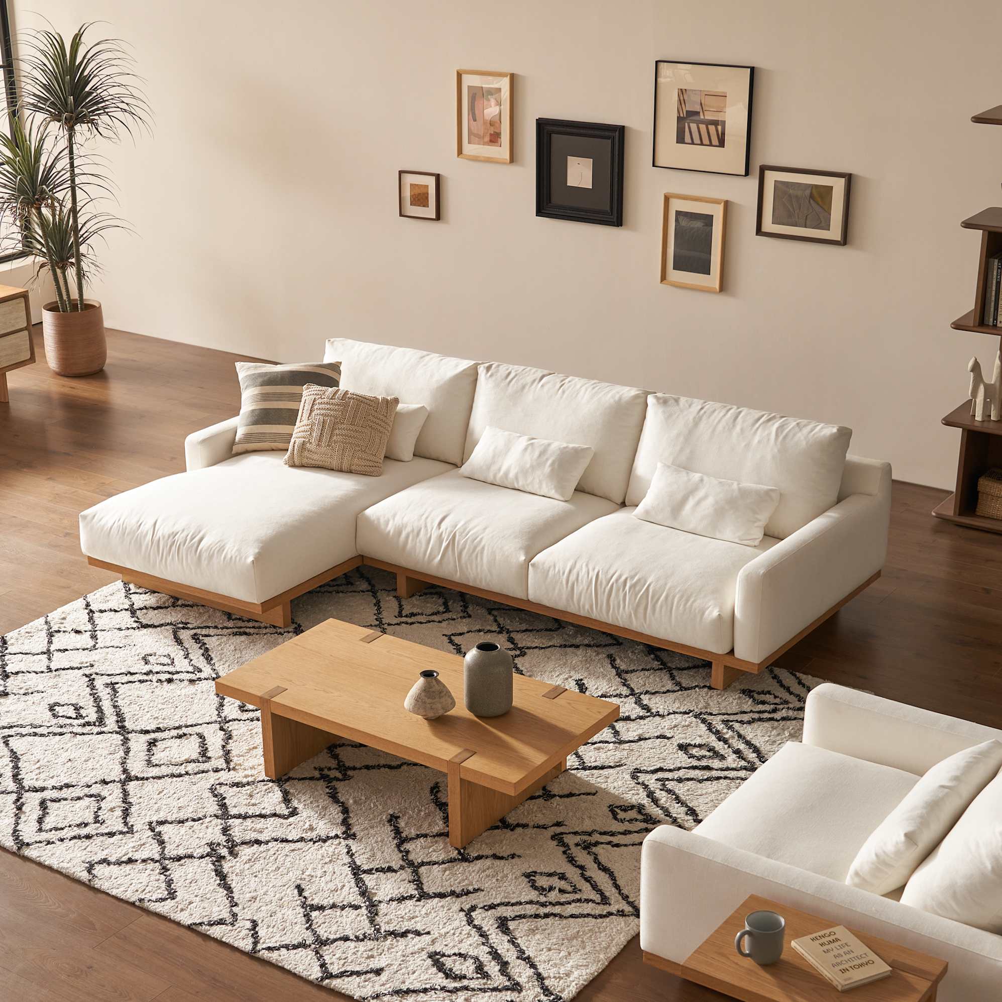 Mori Performance Fabric Chaise Sectional Sofa 4