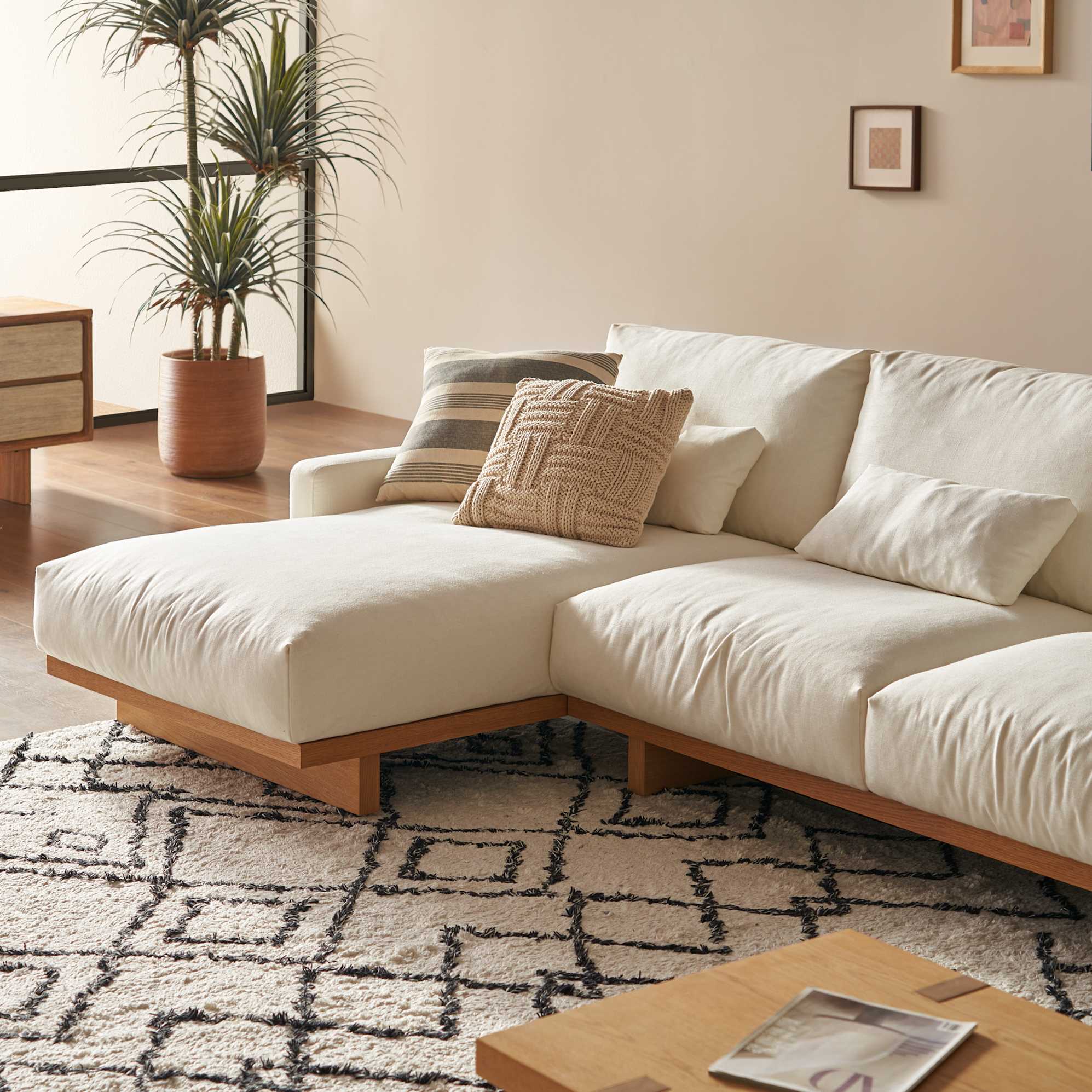 Mori Performance Fabric Chaise Sectional Sofa 3