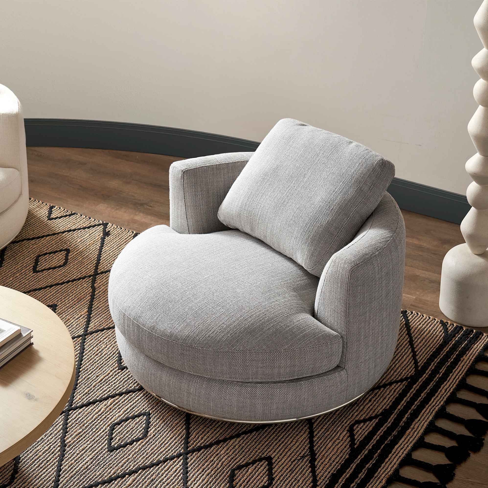 Hamilton Round Swivel Armchair 2