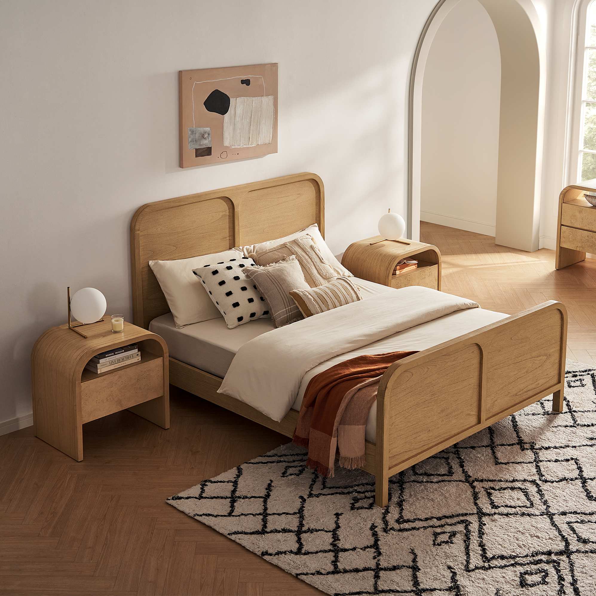 Crescent Bed 0