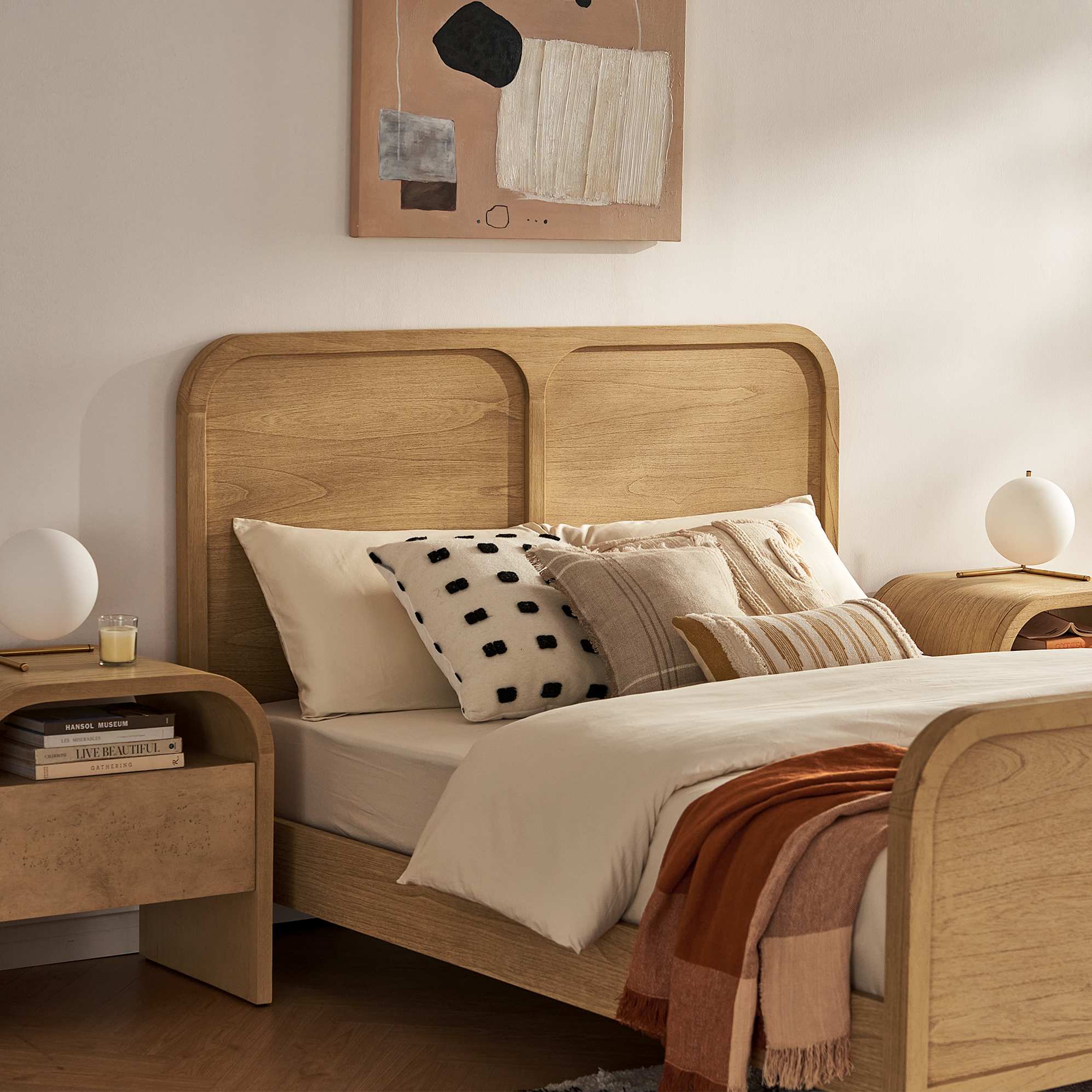 Crescent Bed 3