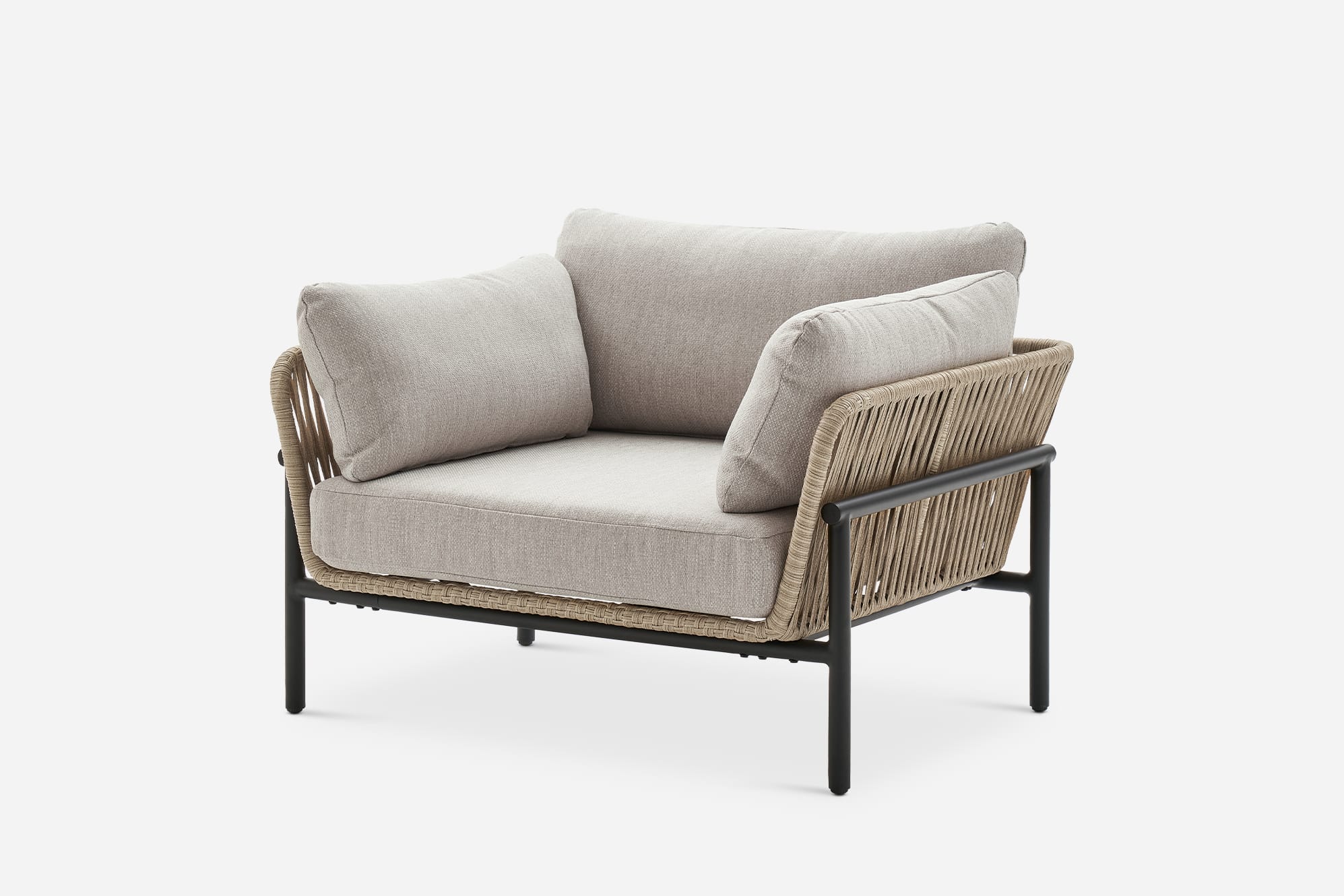 Sierra Outdoor Lounge Chair 1