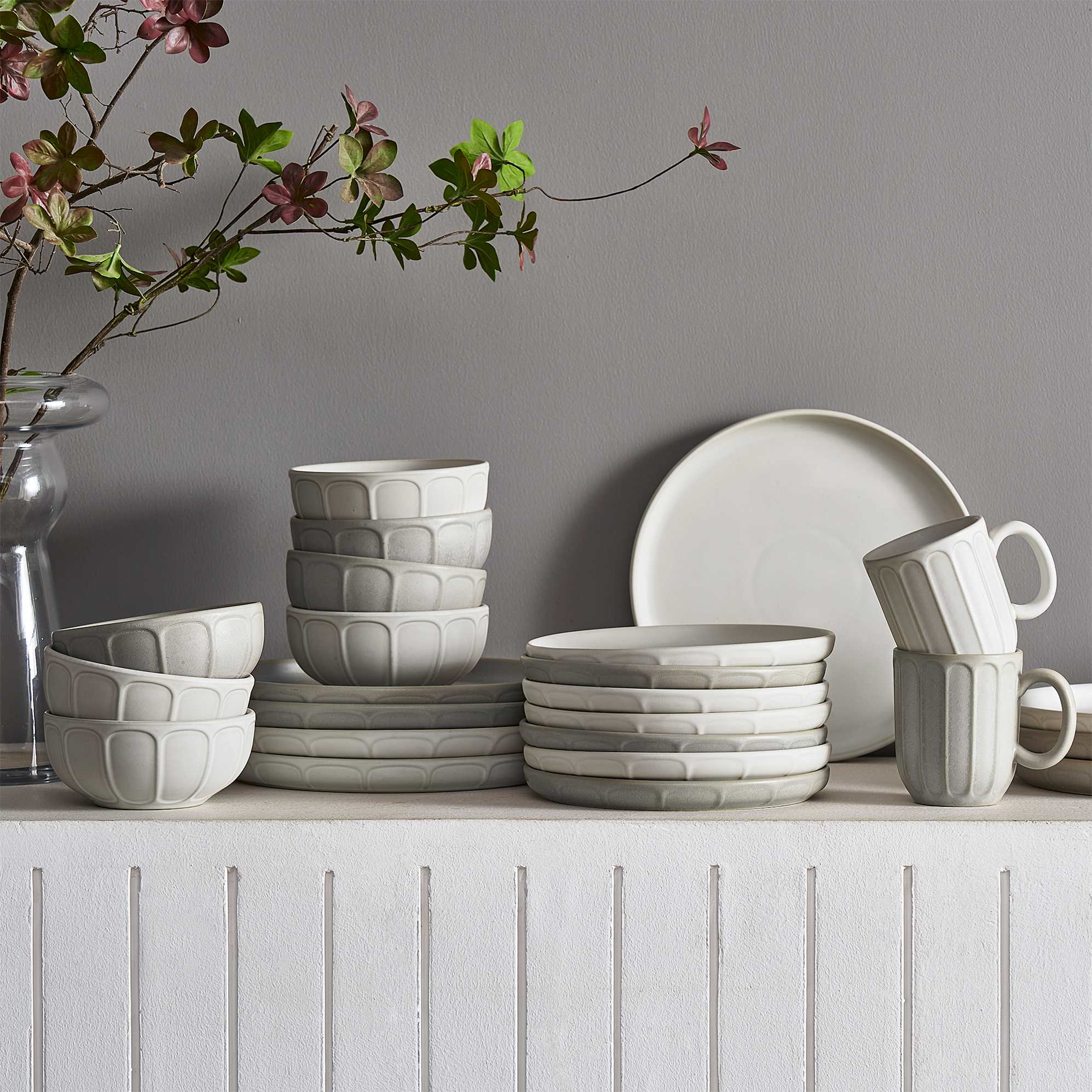 Grace Dinner Plates, Set of 4 3