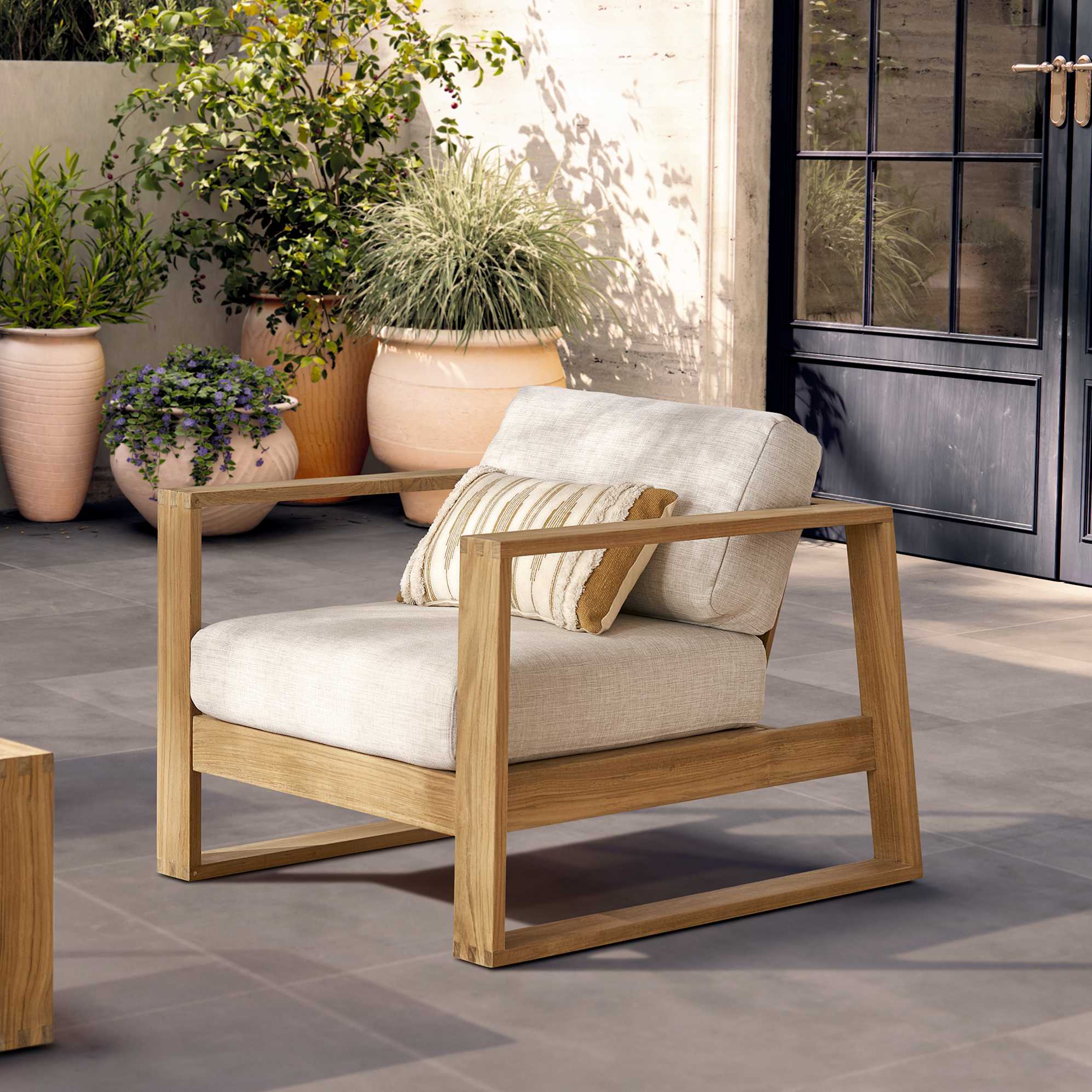 Rio Outdoor Lounge Chair 0