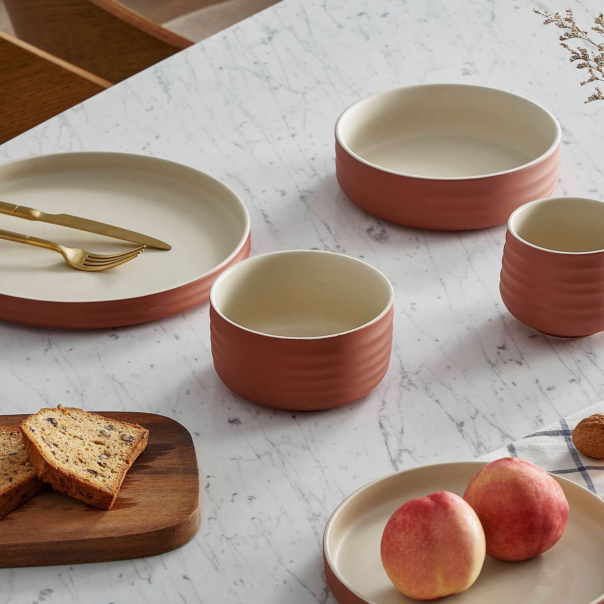 Audrey 20-Piece Dinnerware Set 2