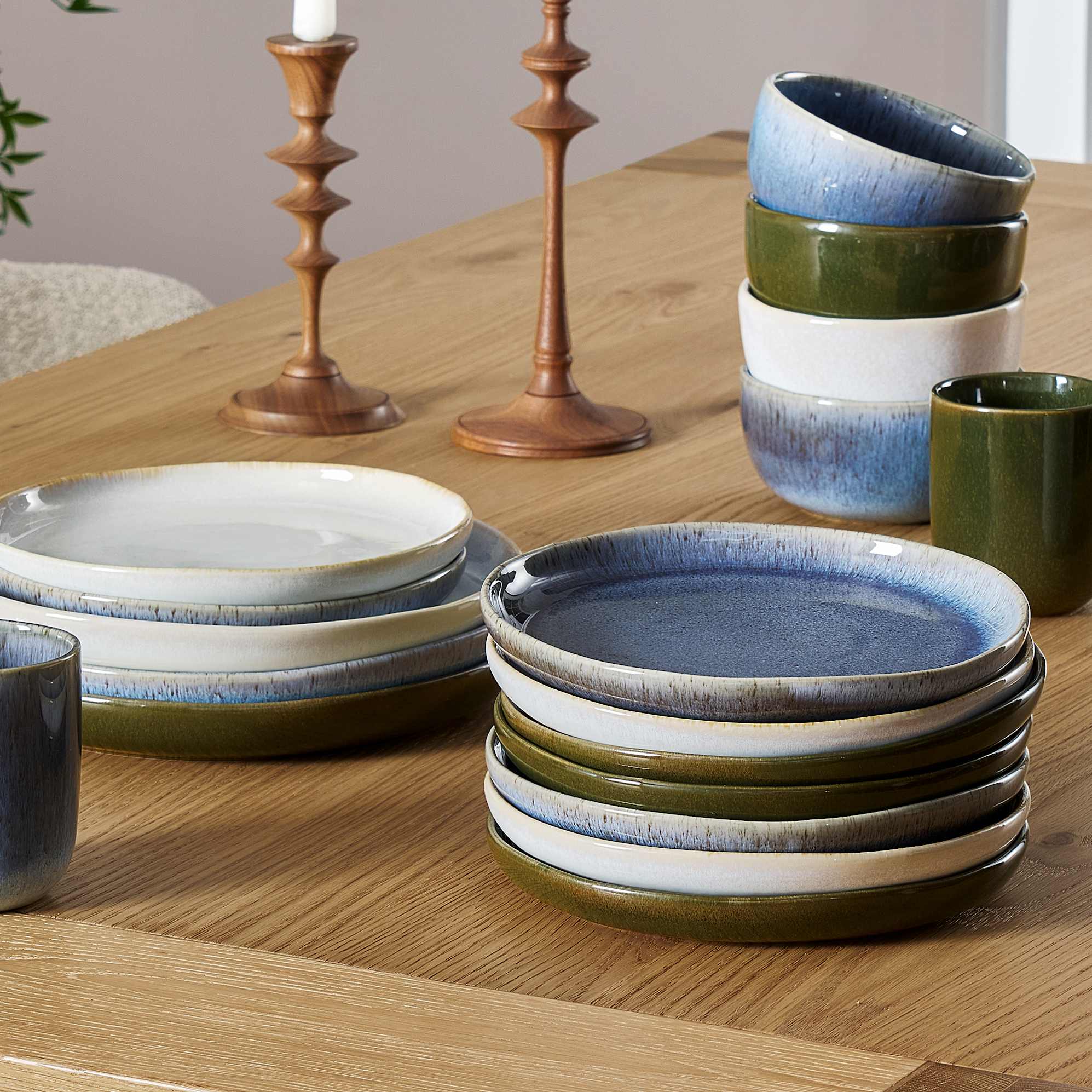 Renoir 16-Piece Dinnerware Set 5