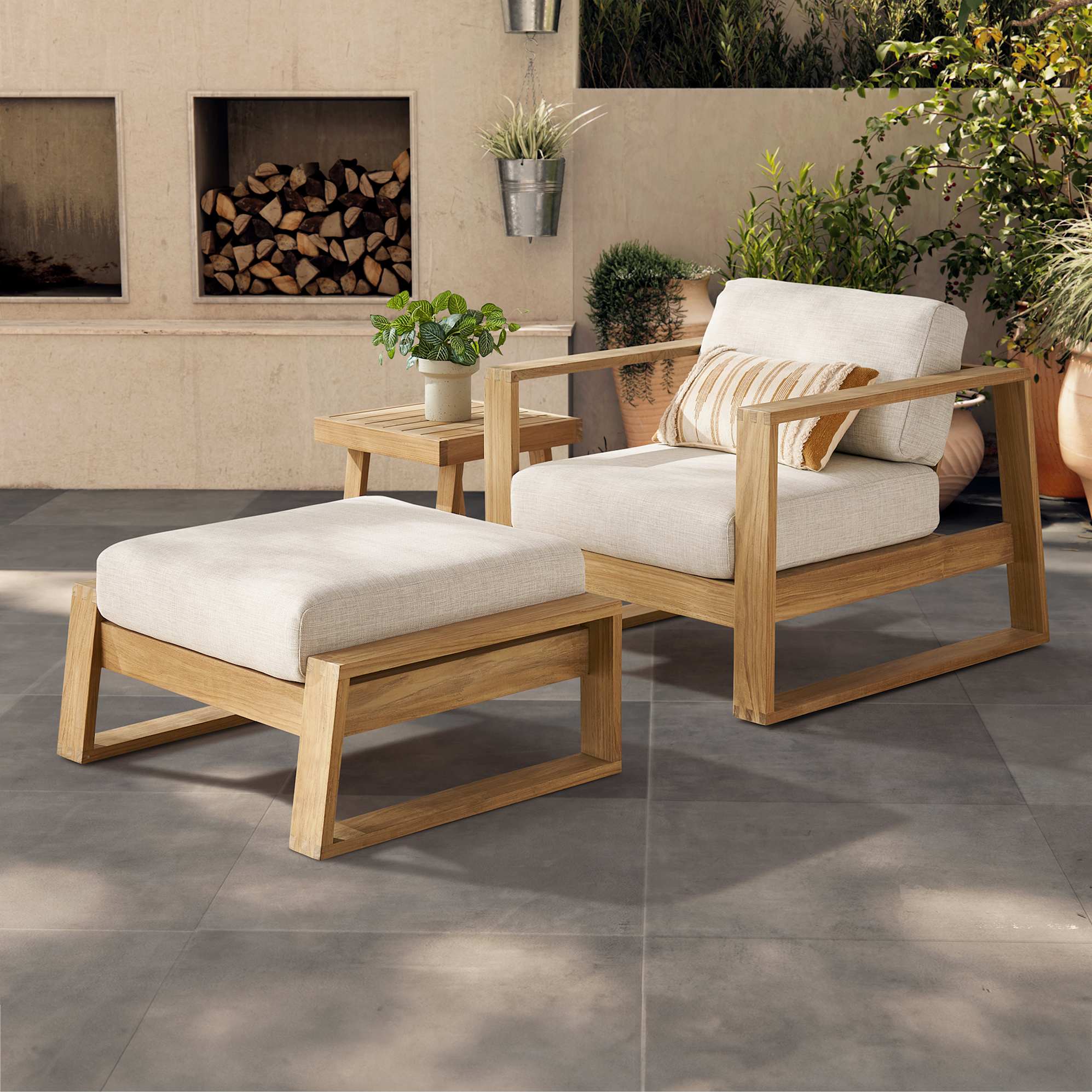 Rio Outdoor Lounge Chair & Ottoman Set 0