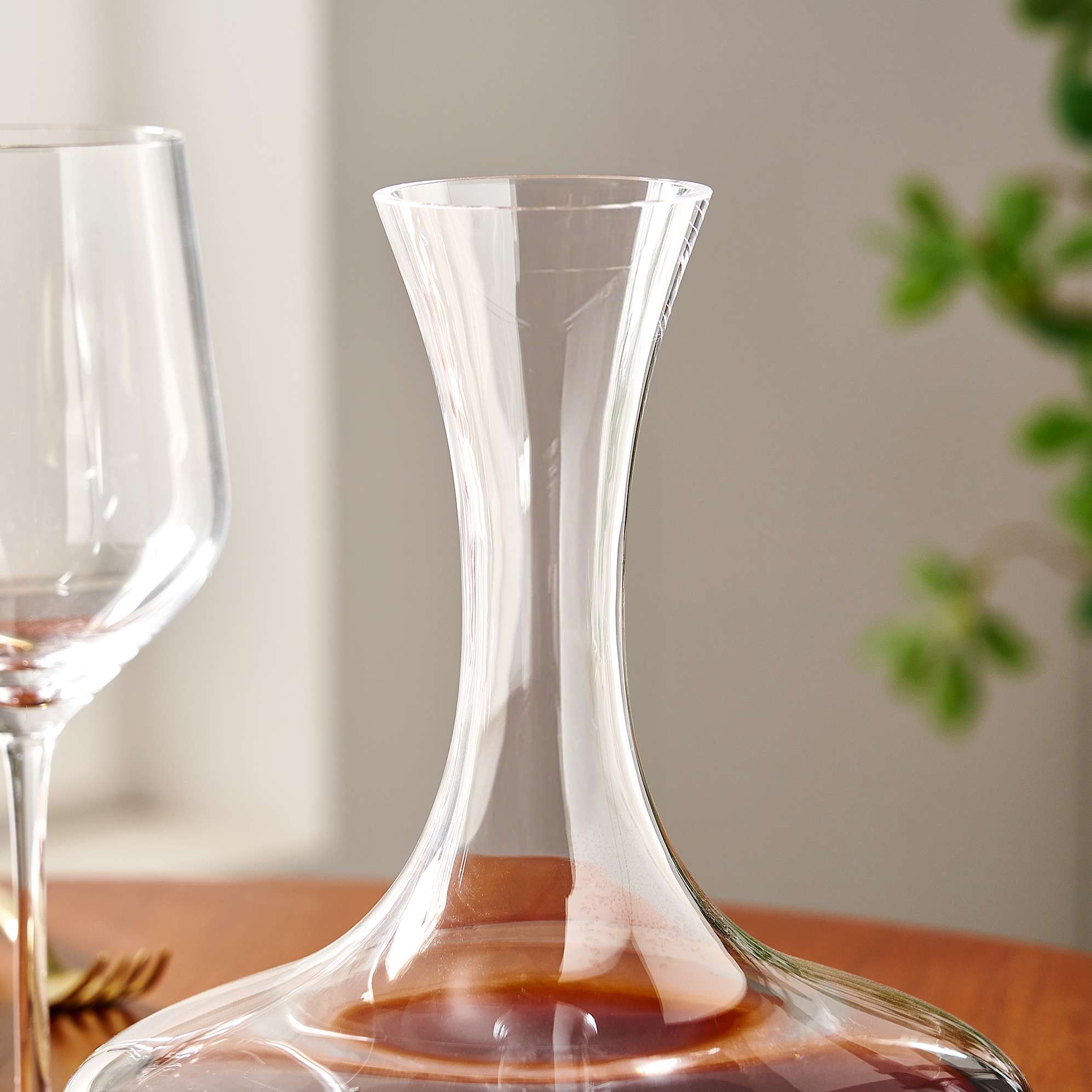Lucent Decanter 2