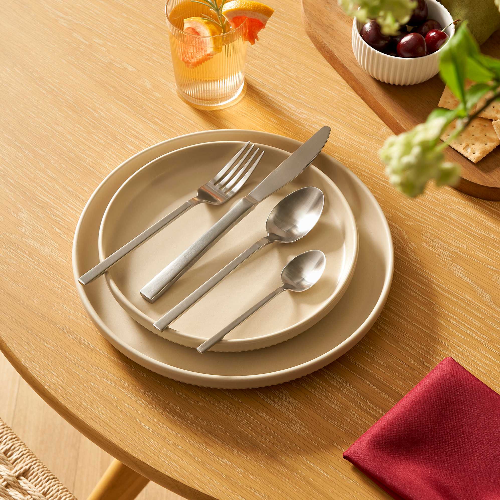 James 16-Piece Cutlery Set 0