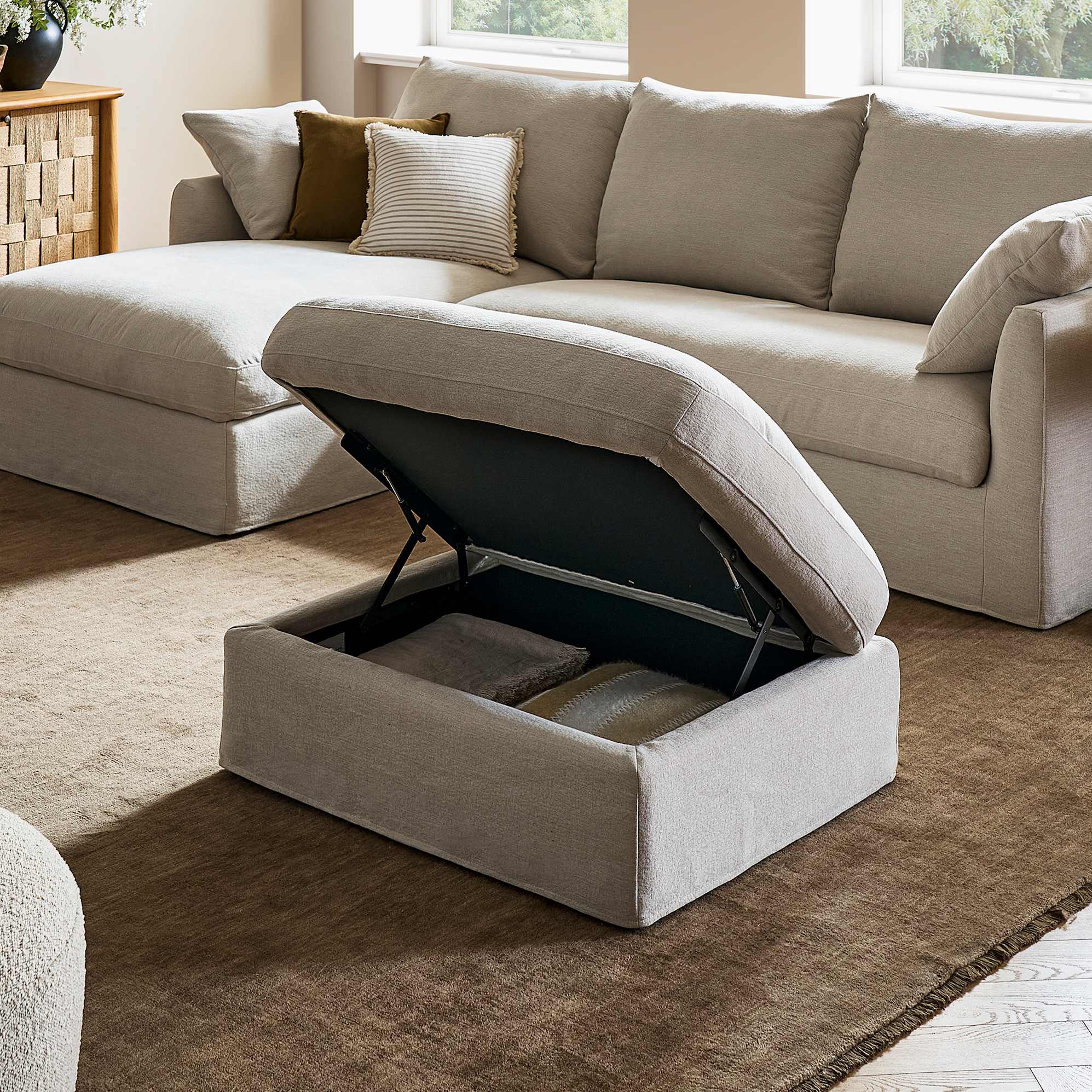 Agnes Slipcover Storage Chaise Sectional Sofa with Ottoman 4