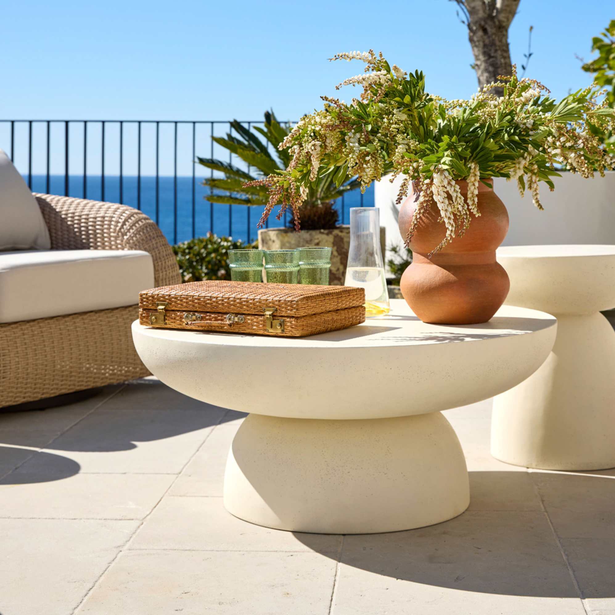 Guin Round Coffee Table 3