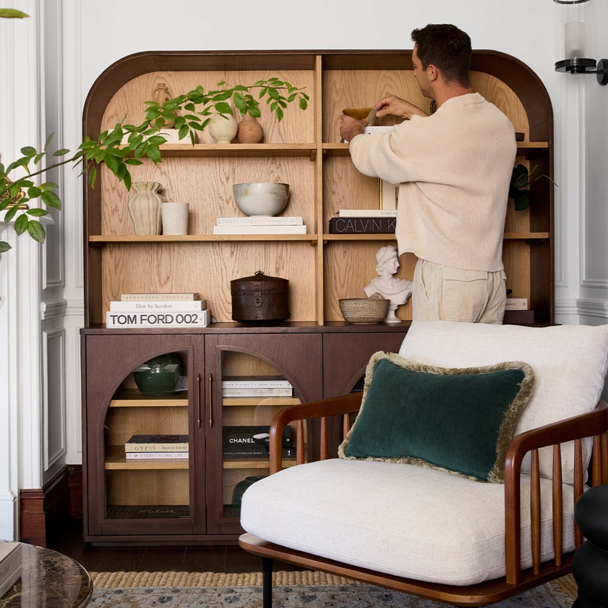 Arcadia Large Hutch 2