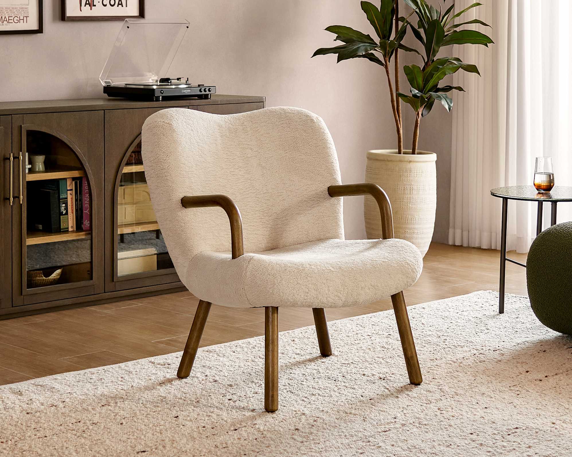 Winora Armchair 0