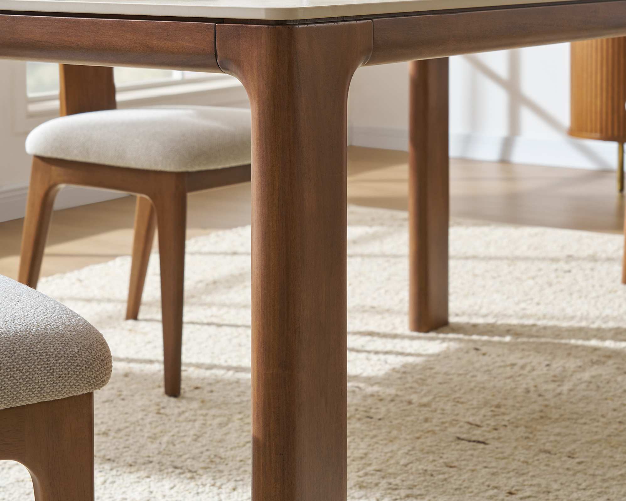 Arlen Dining Table with Tavi Chair Set 4