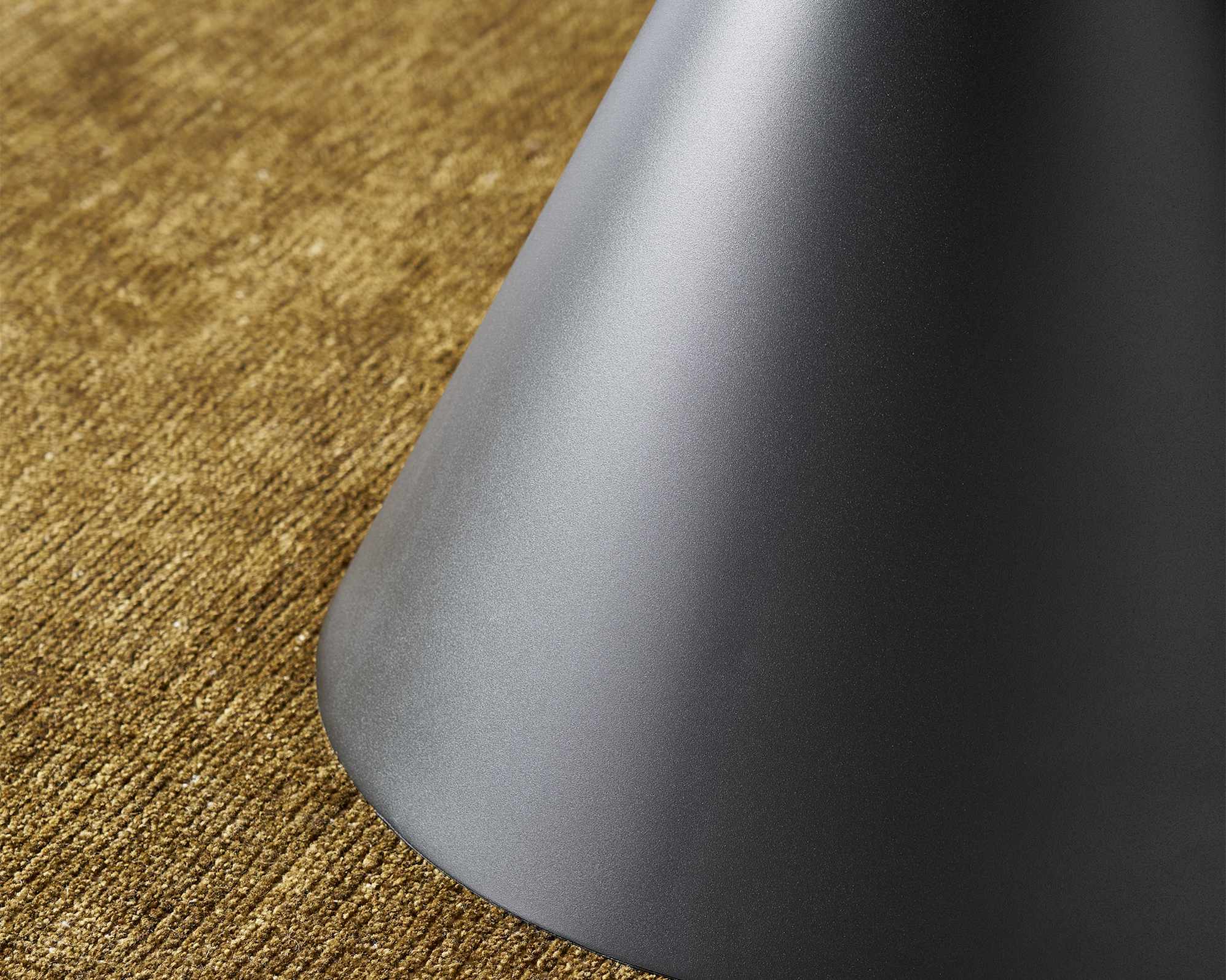 Forma Round Dining Table 5