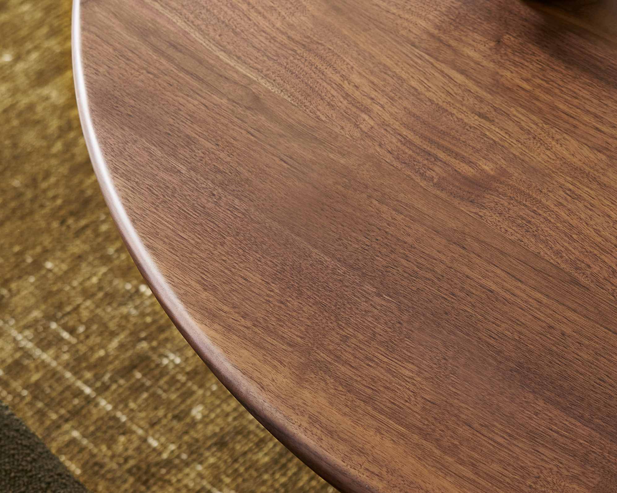 Forma Dining Table with Tavi Chair Set 4