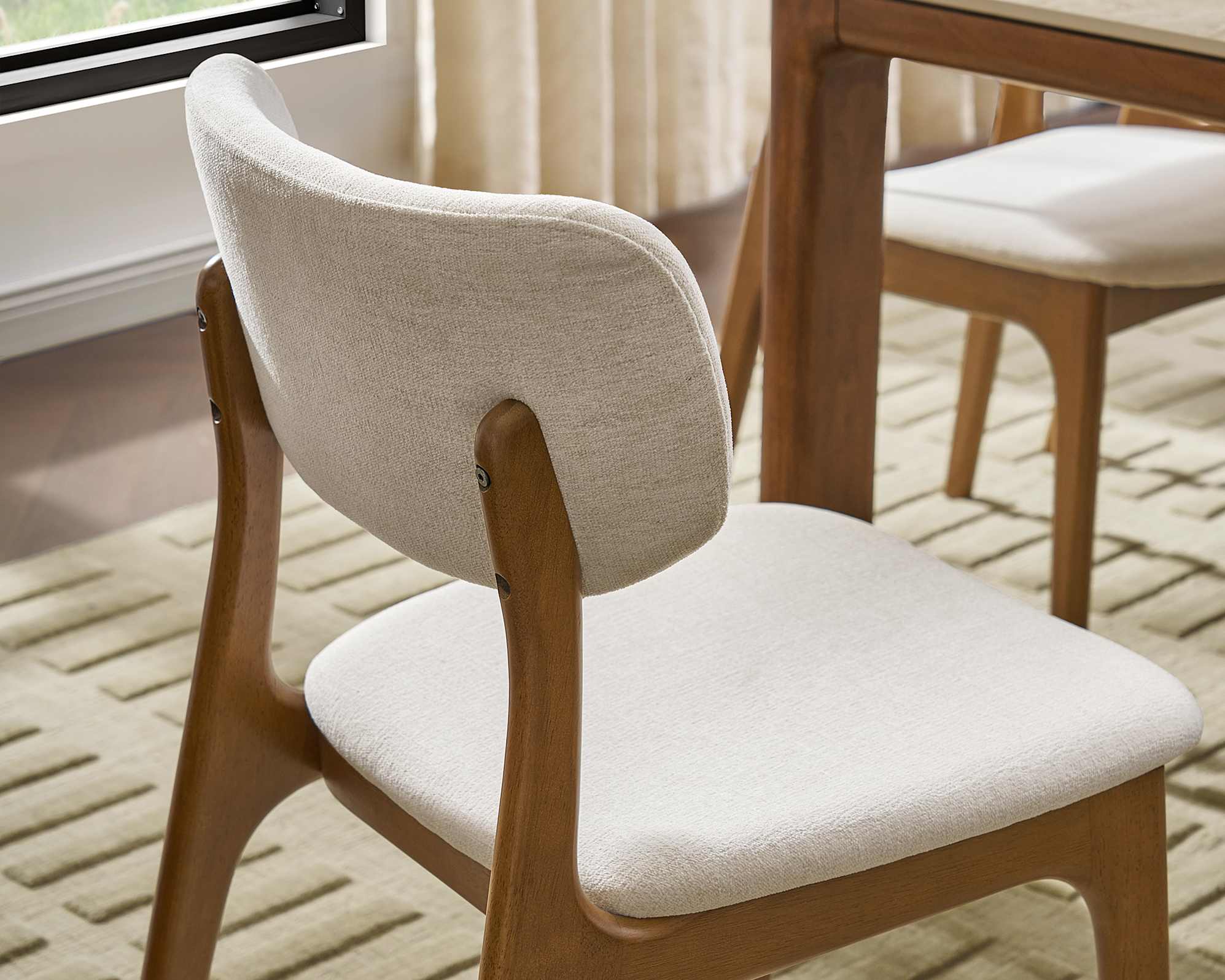Vincent Dining Table with Brighton Chair Set 7